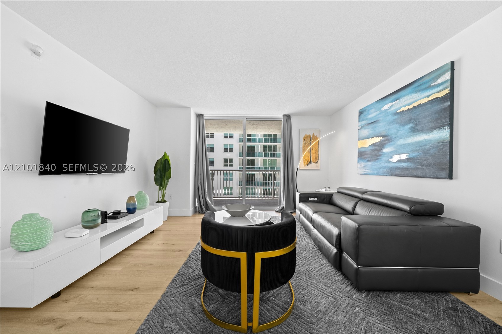 image The Club at Brickell Bay1