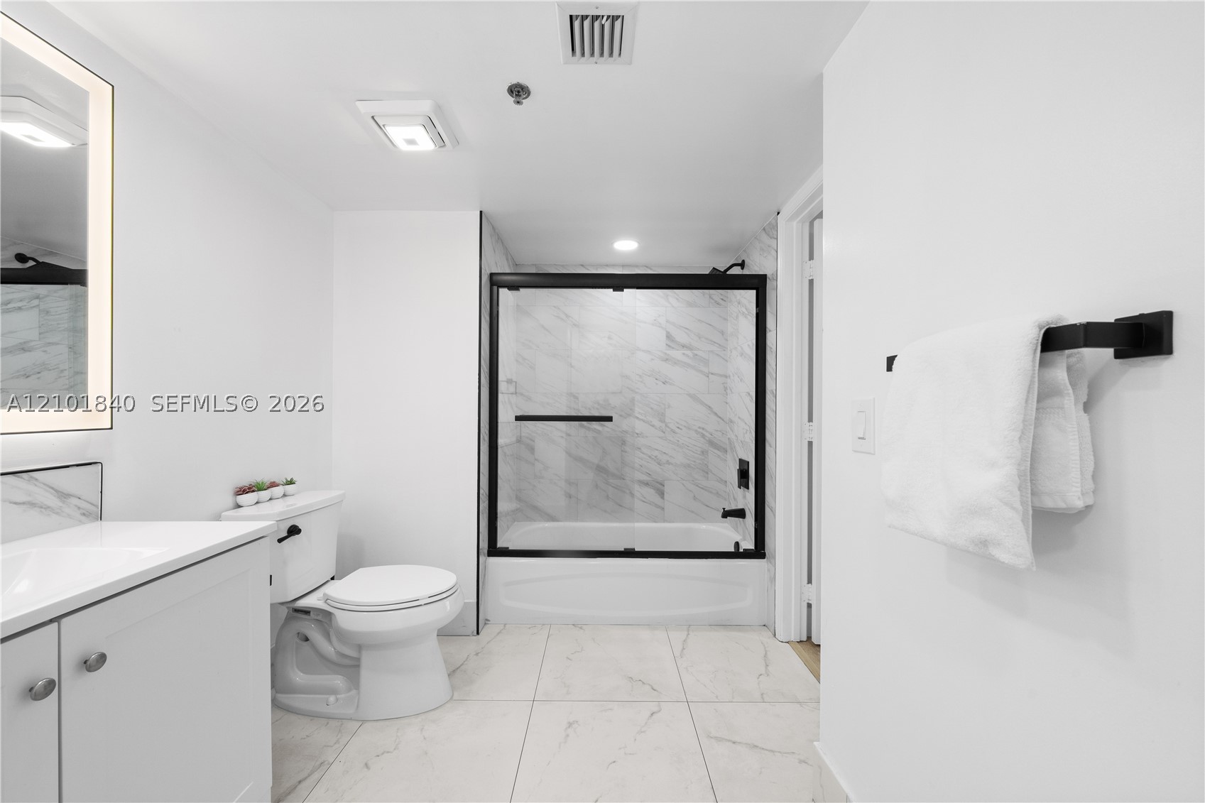 image The Club at Brickell Bay22