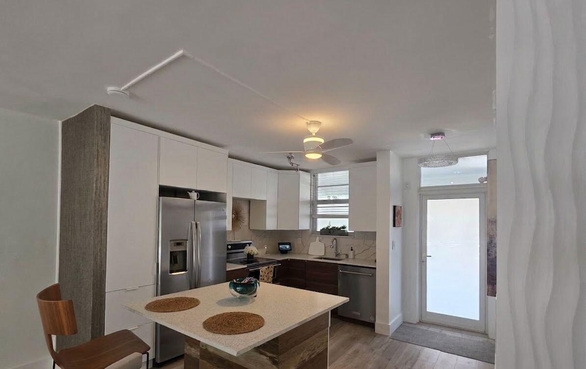 1790 E Las Olas #11 Fort Lauderdale, FL 33301