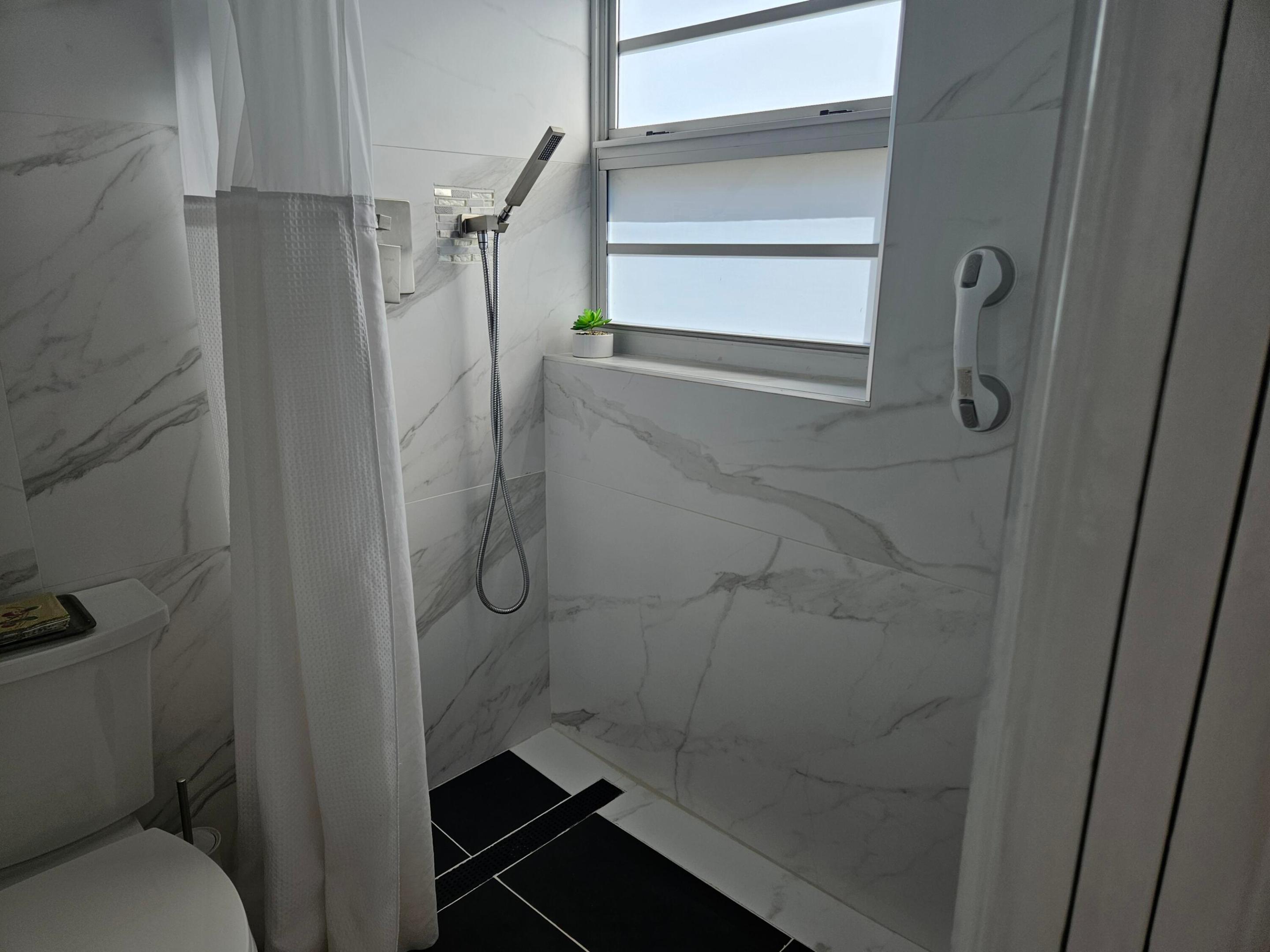 1790 E Las Olas #11 Fort Lauderdale, FL 33301