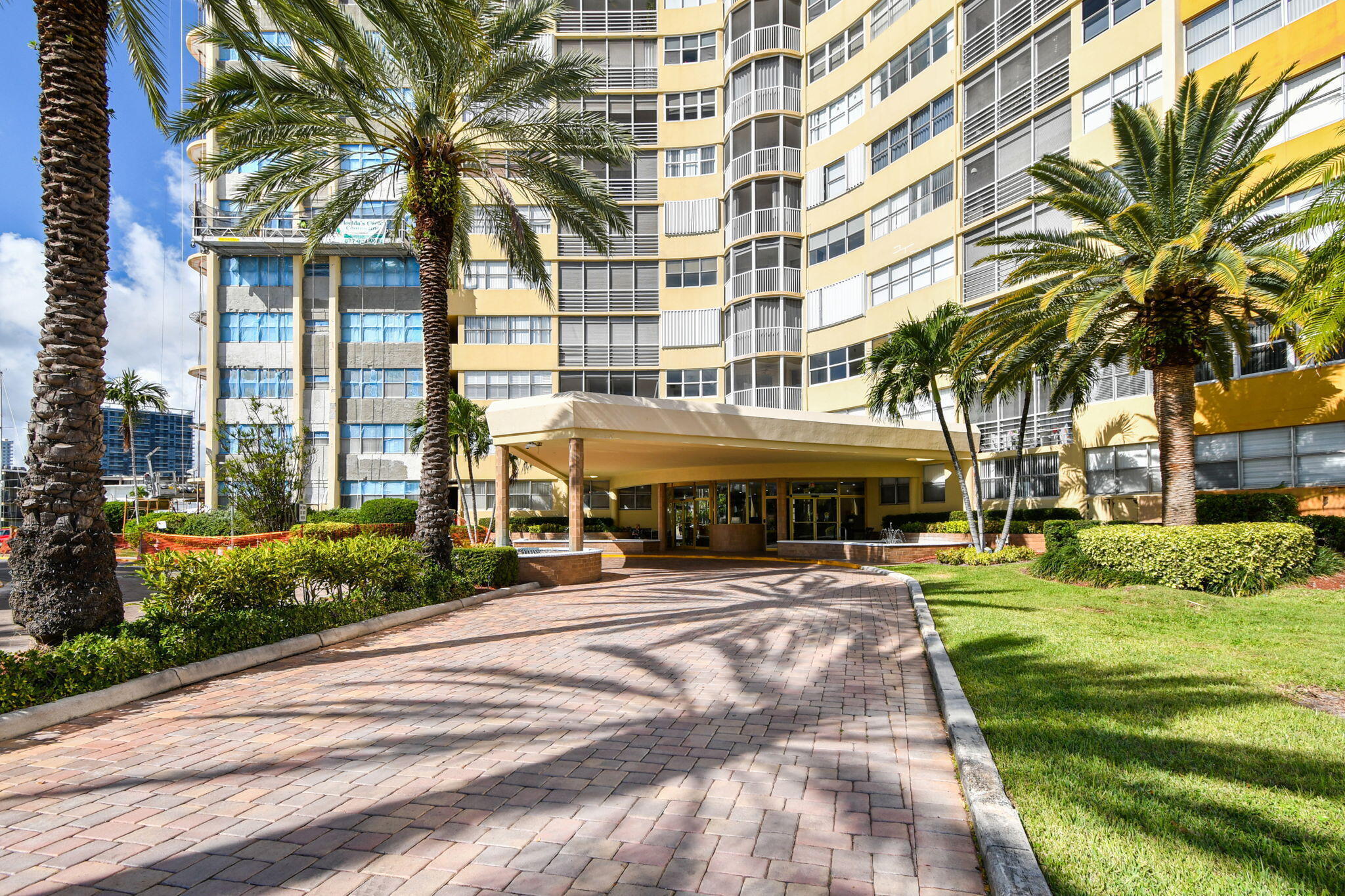 100 Golden Isles Hallandale Beach, FL 33009