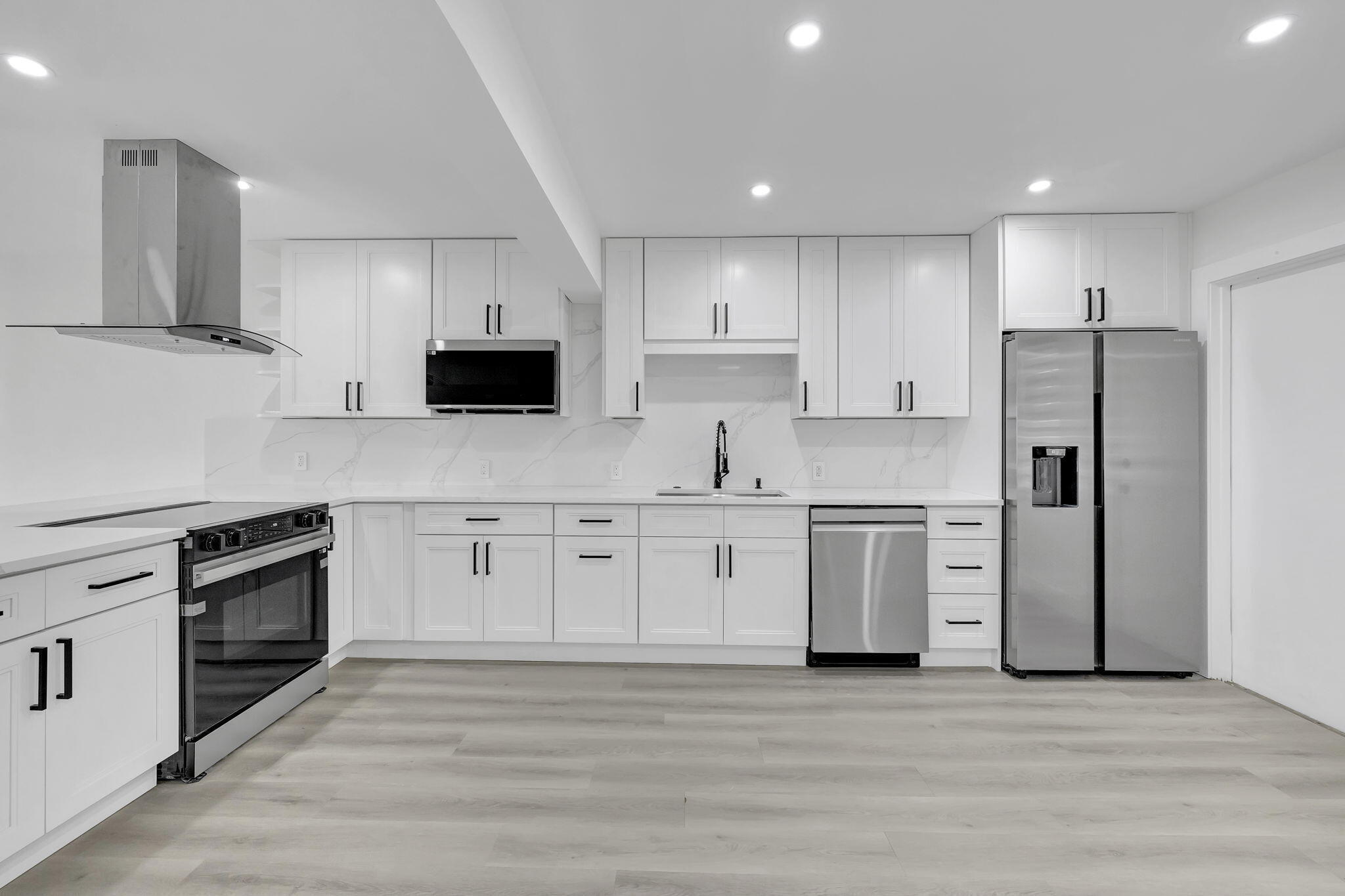 3050 N Palm Aire #704