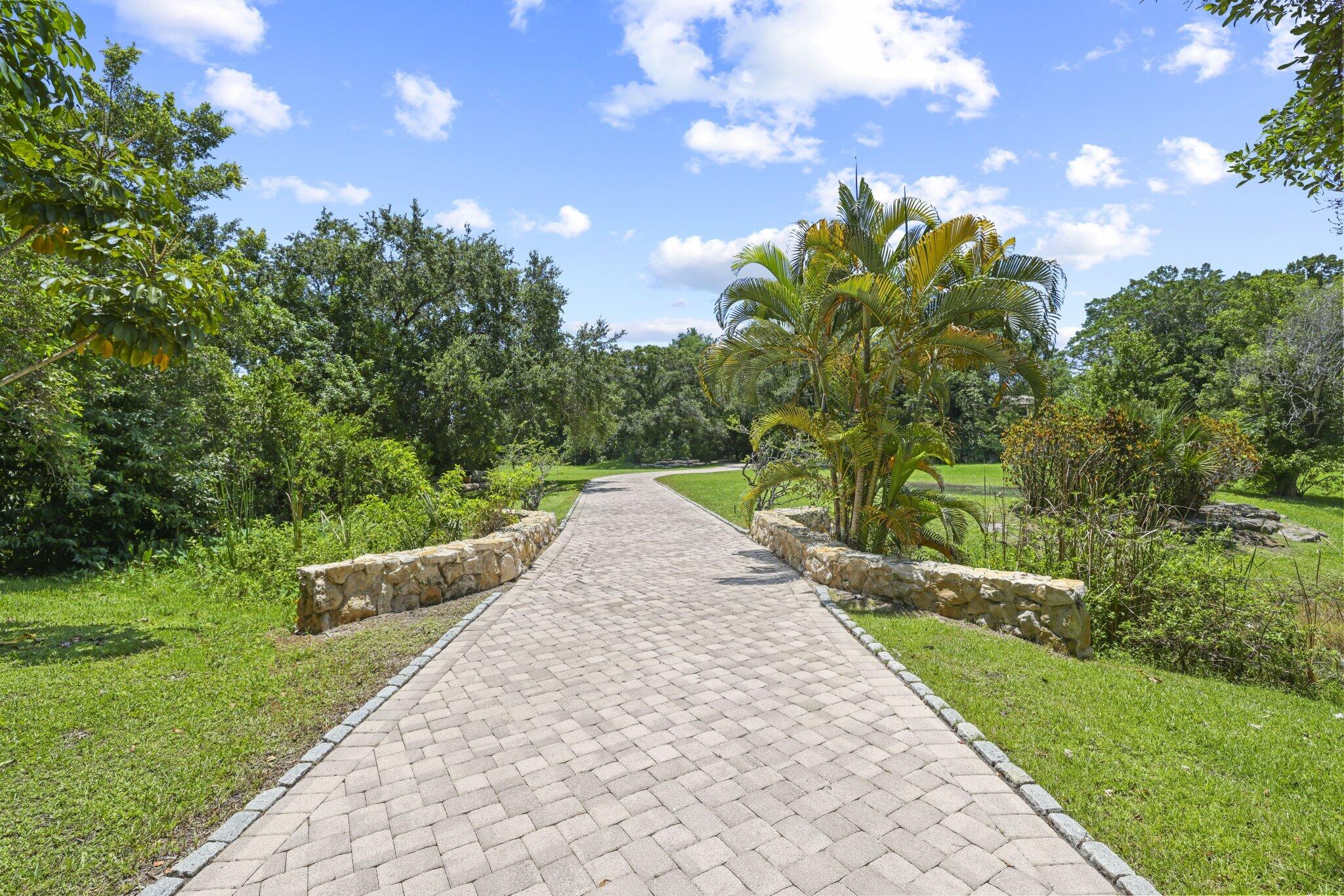 6001 Le Lac Boca Raton, FL 33496