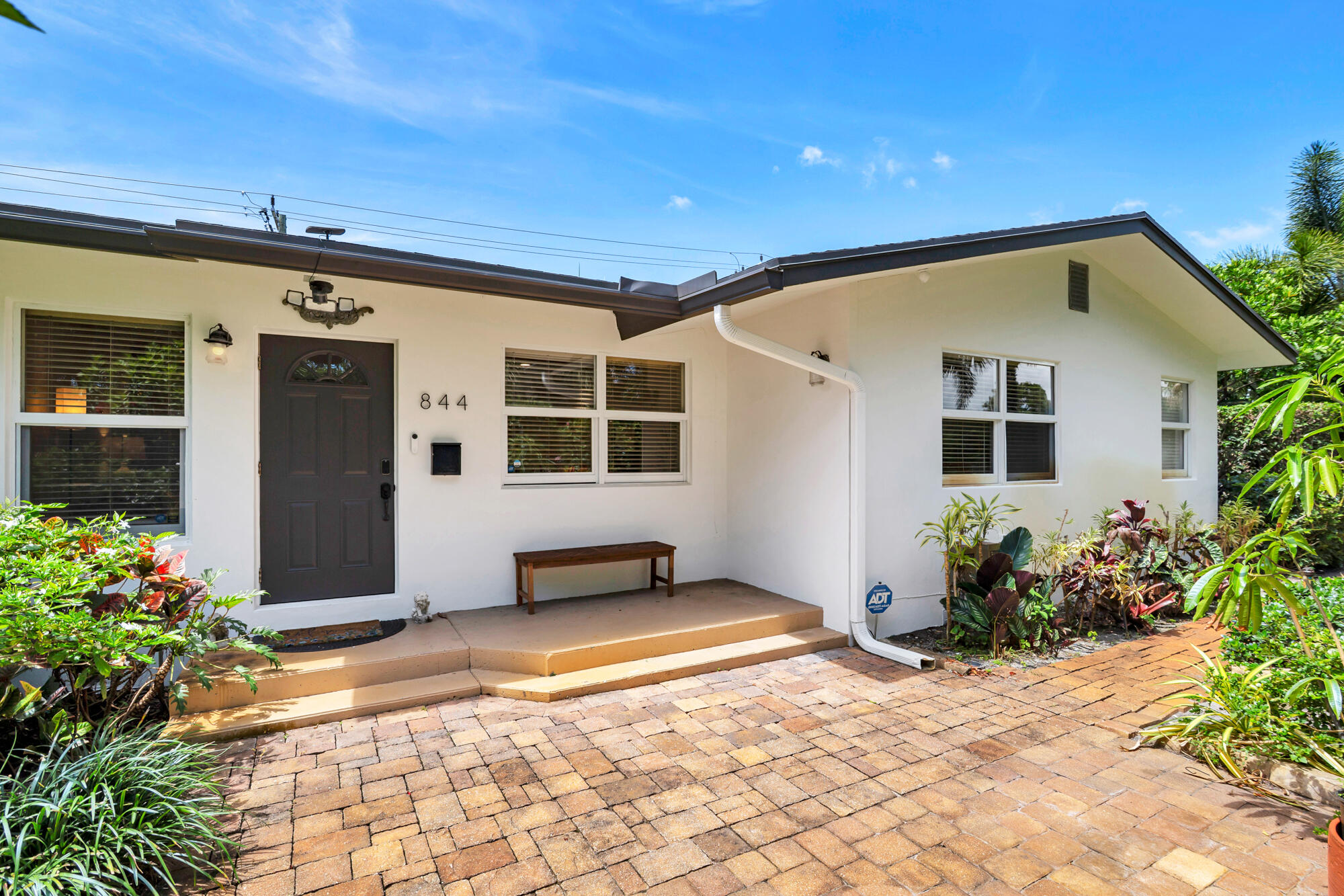 844 Avon West Palm Beach, FL 33401
