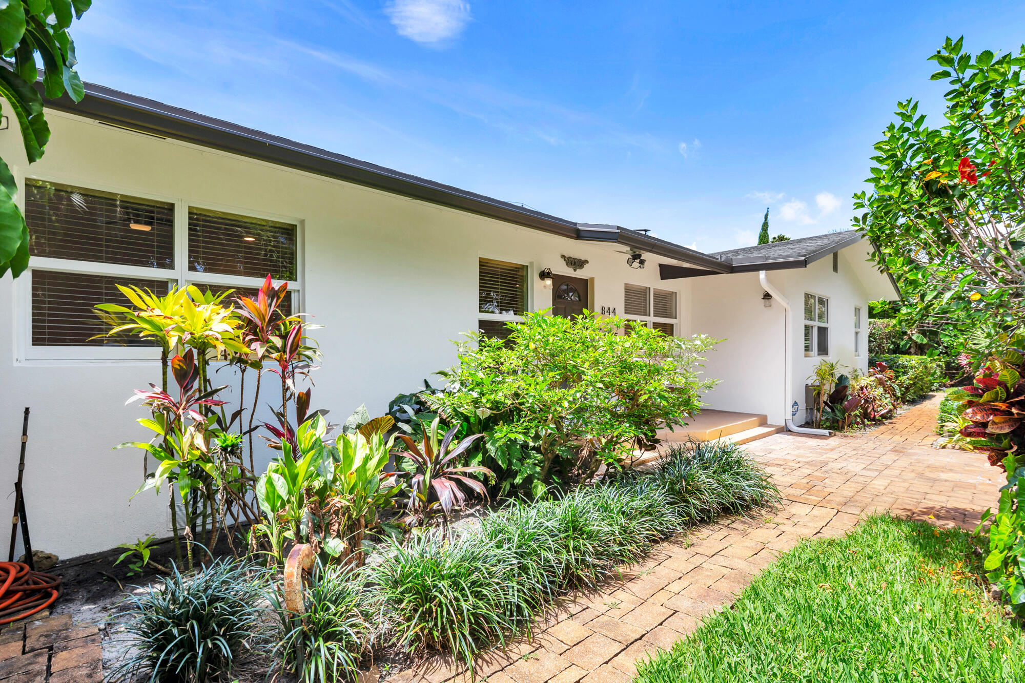 844 Avon West Palm Beach, FL 33401