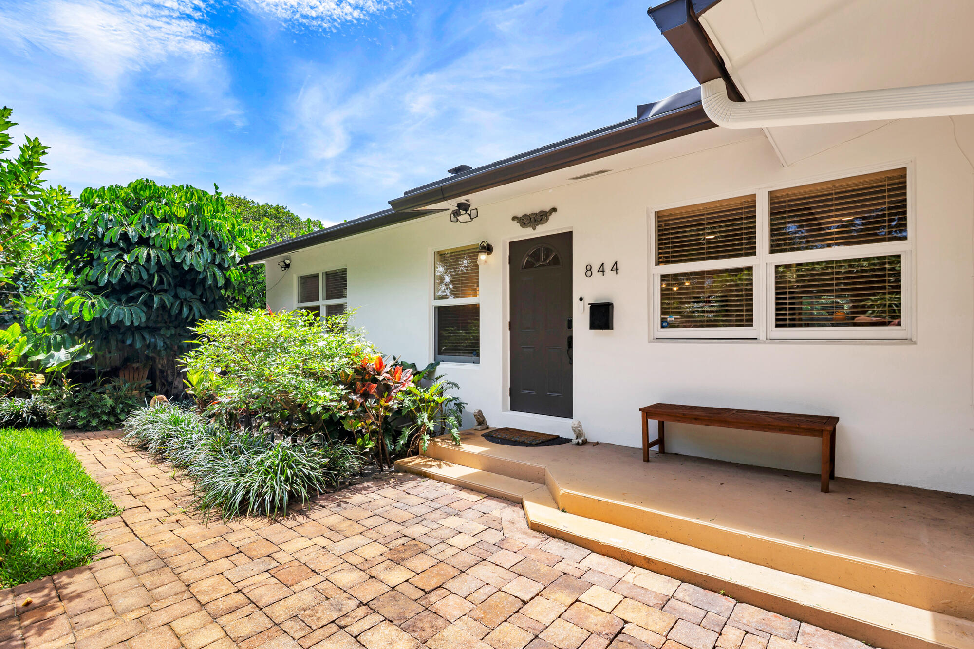 844 Avon West Palm Beach, FL 33401