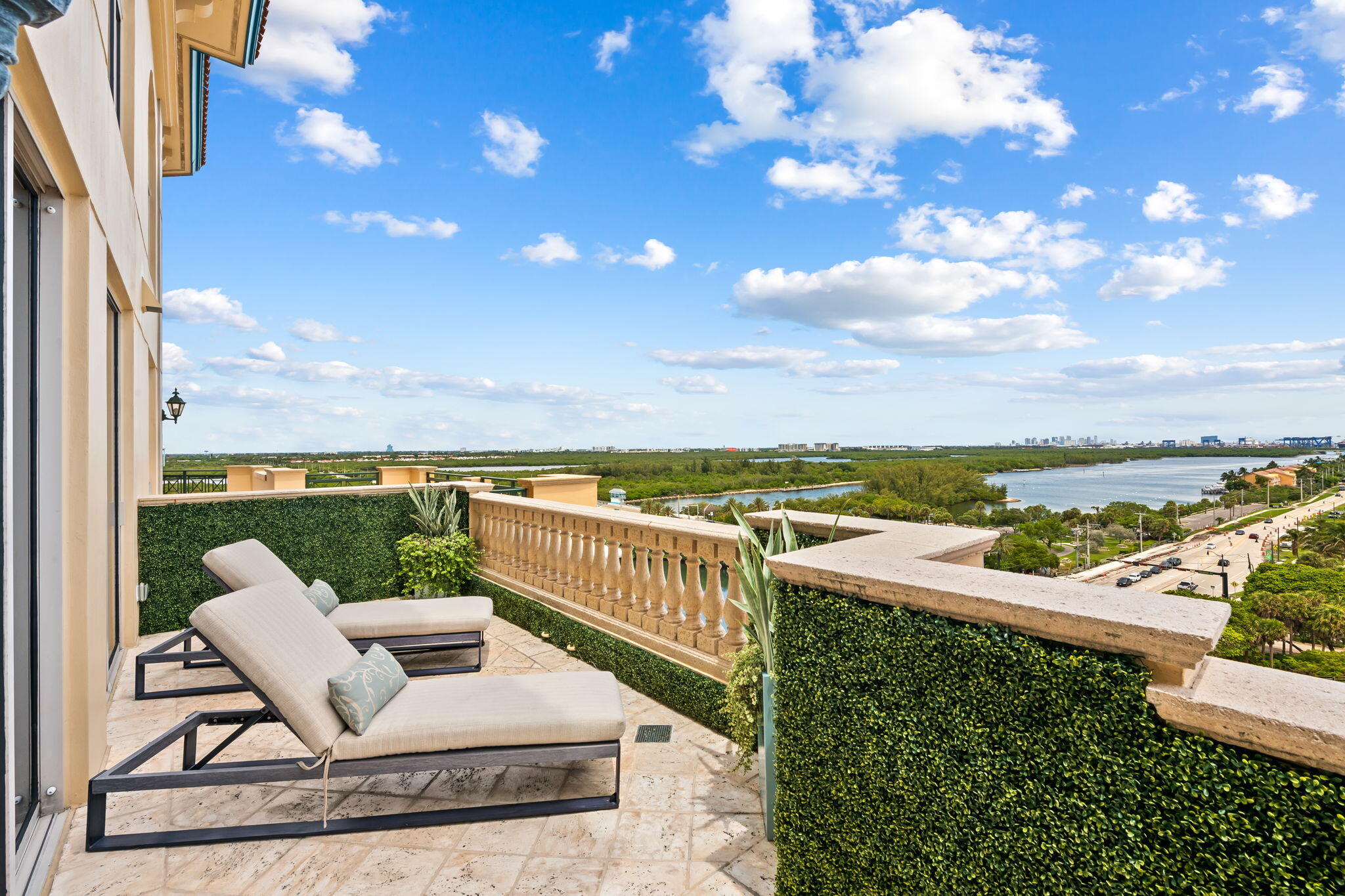 3501 N Ocean #Ph 7 Hollywood, FL 33019