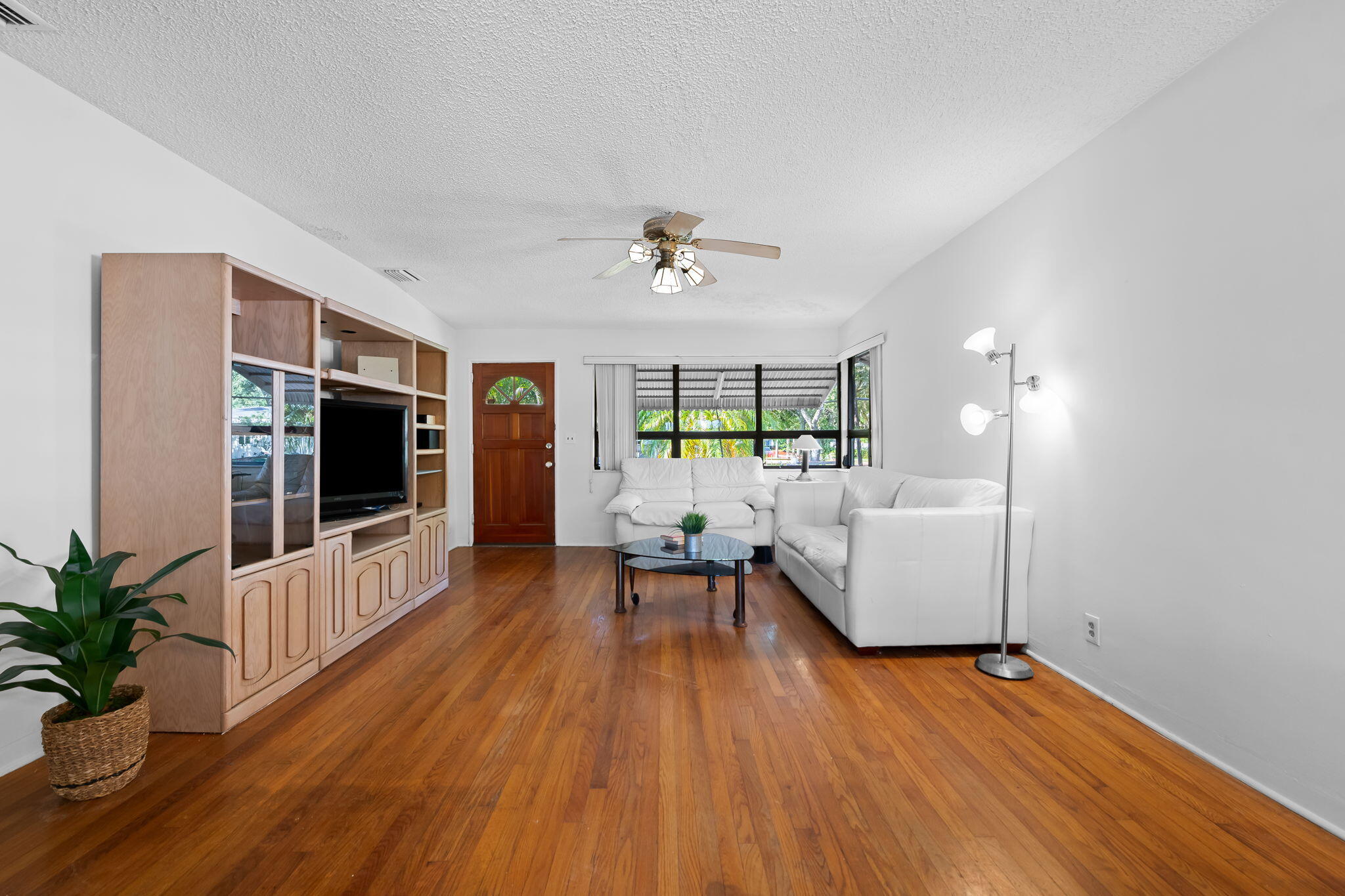 1221 SW 17th St Fort Lauderdale, FL 33315
