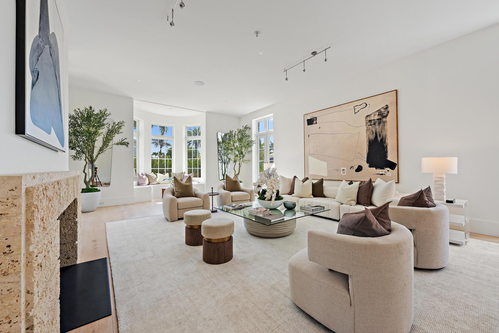 301 Plantation Rd Palm Beach, FL 33480