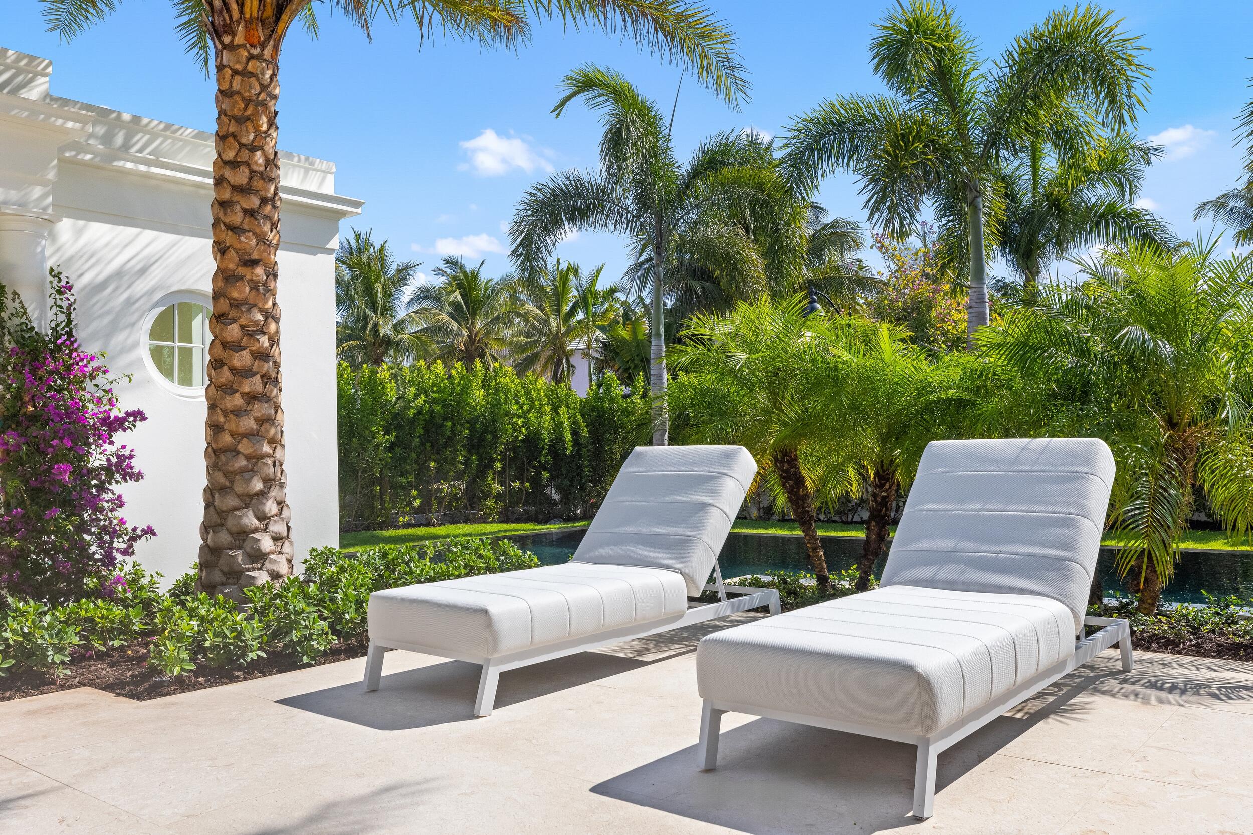 301 Plantation Rd Palm Beach, FL 33480