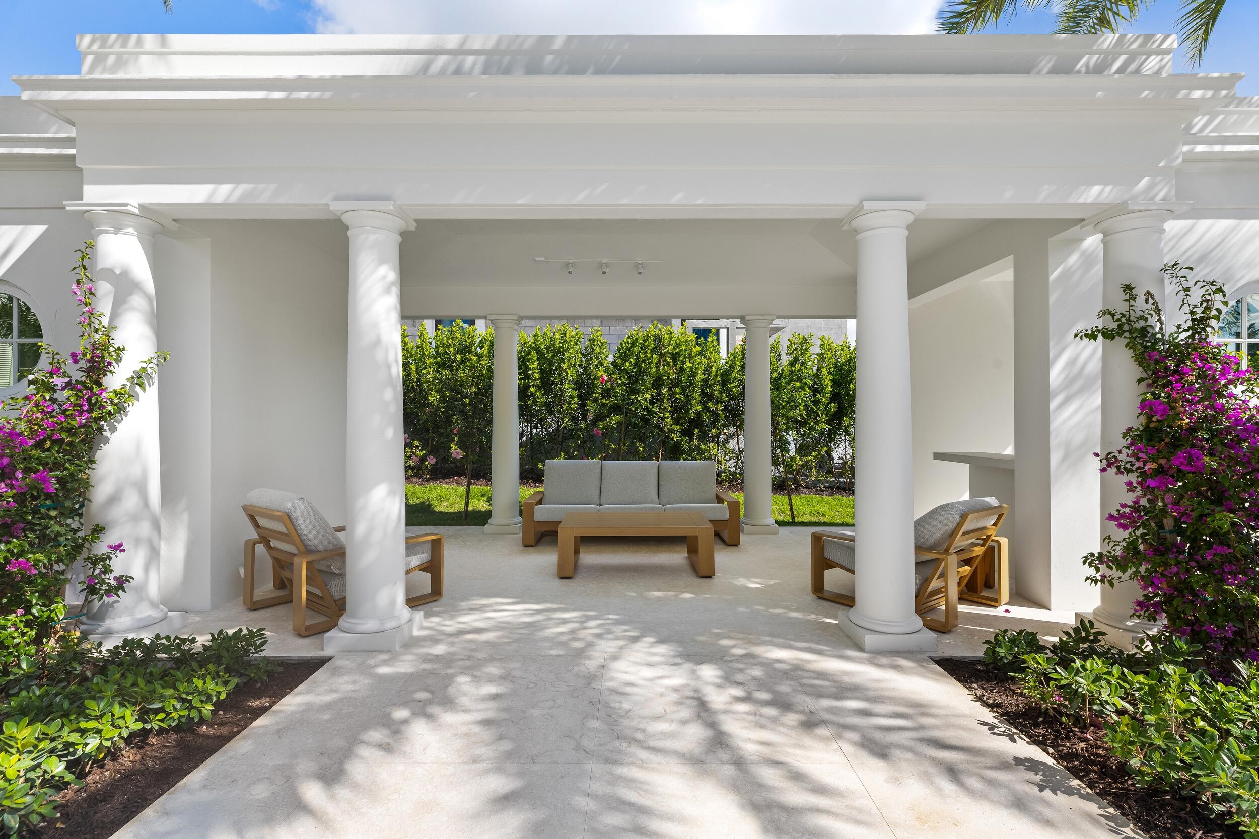 301 Plantation Rd Palm Beach, FL 33480