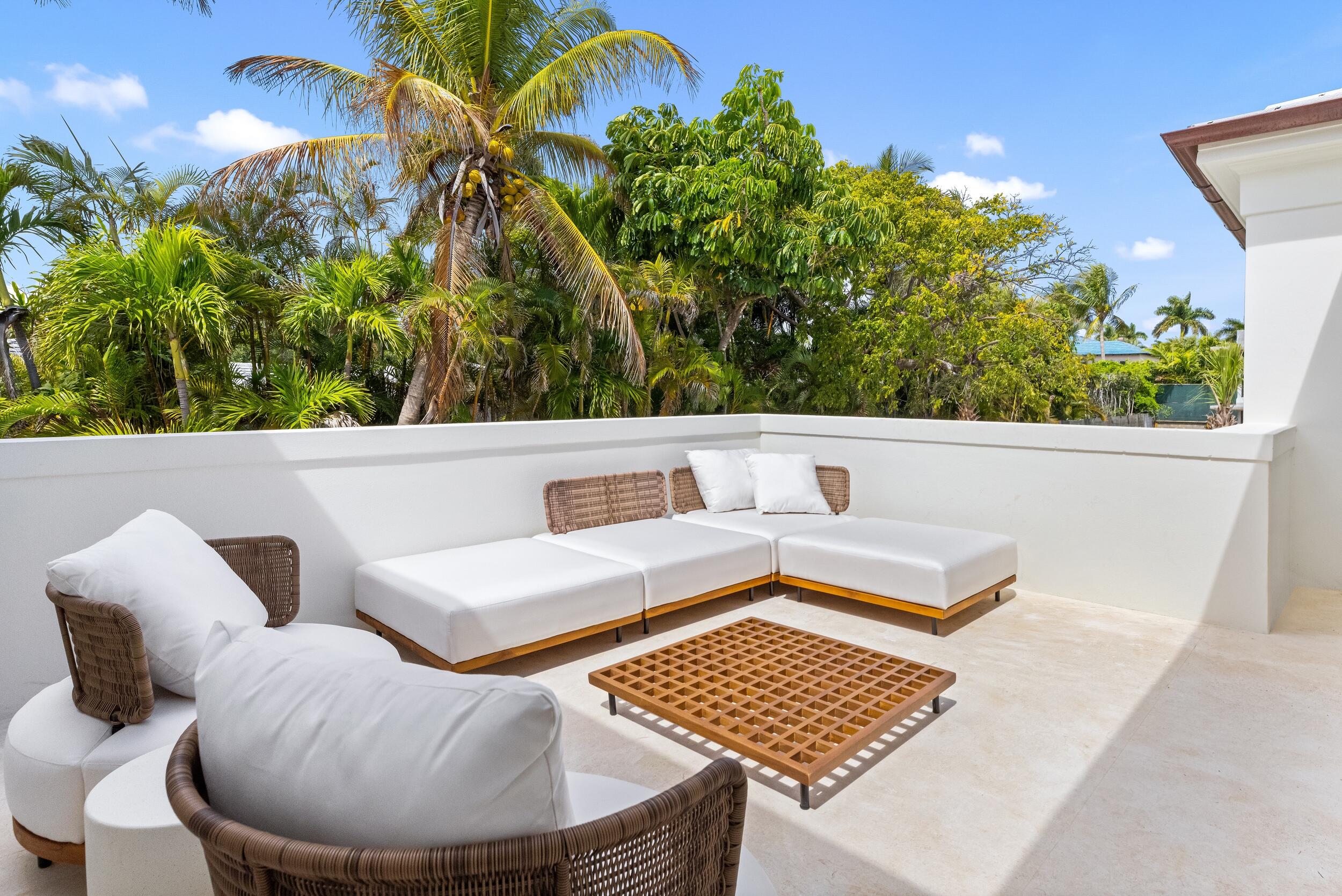 301 Plantation Rd Palm Beach, FL 33480