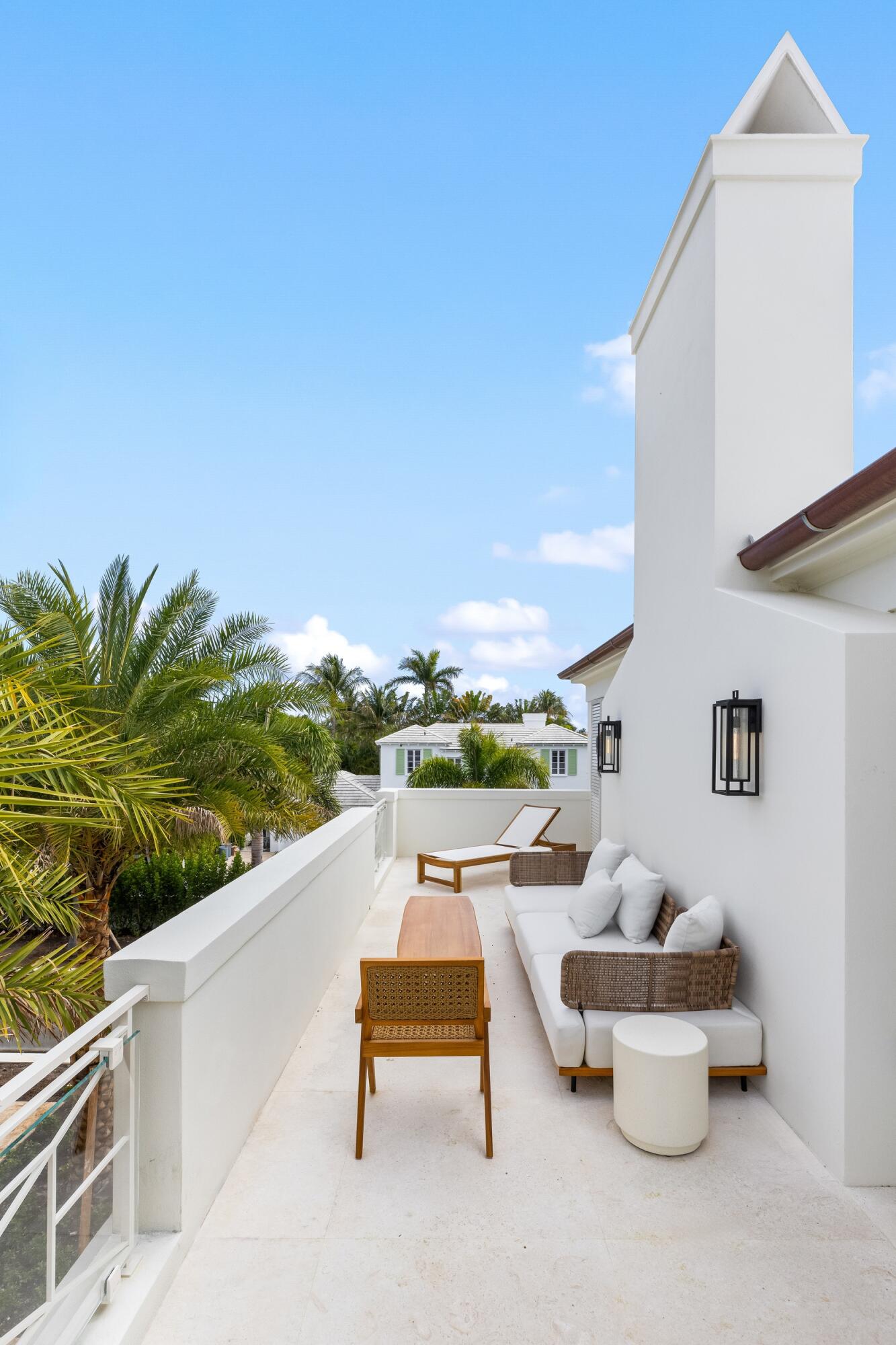 301 Plantation Rd Palm Beach, FL 33480