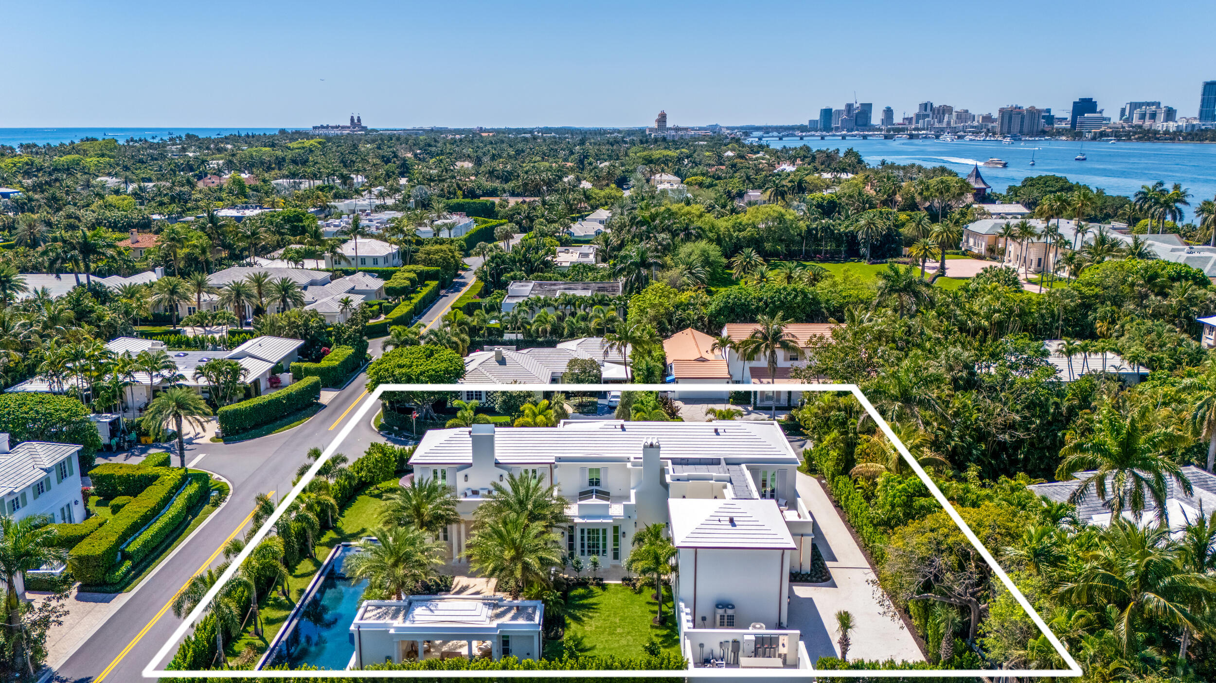301 Plantation Rd Palm Beach, FL 33480