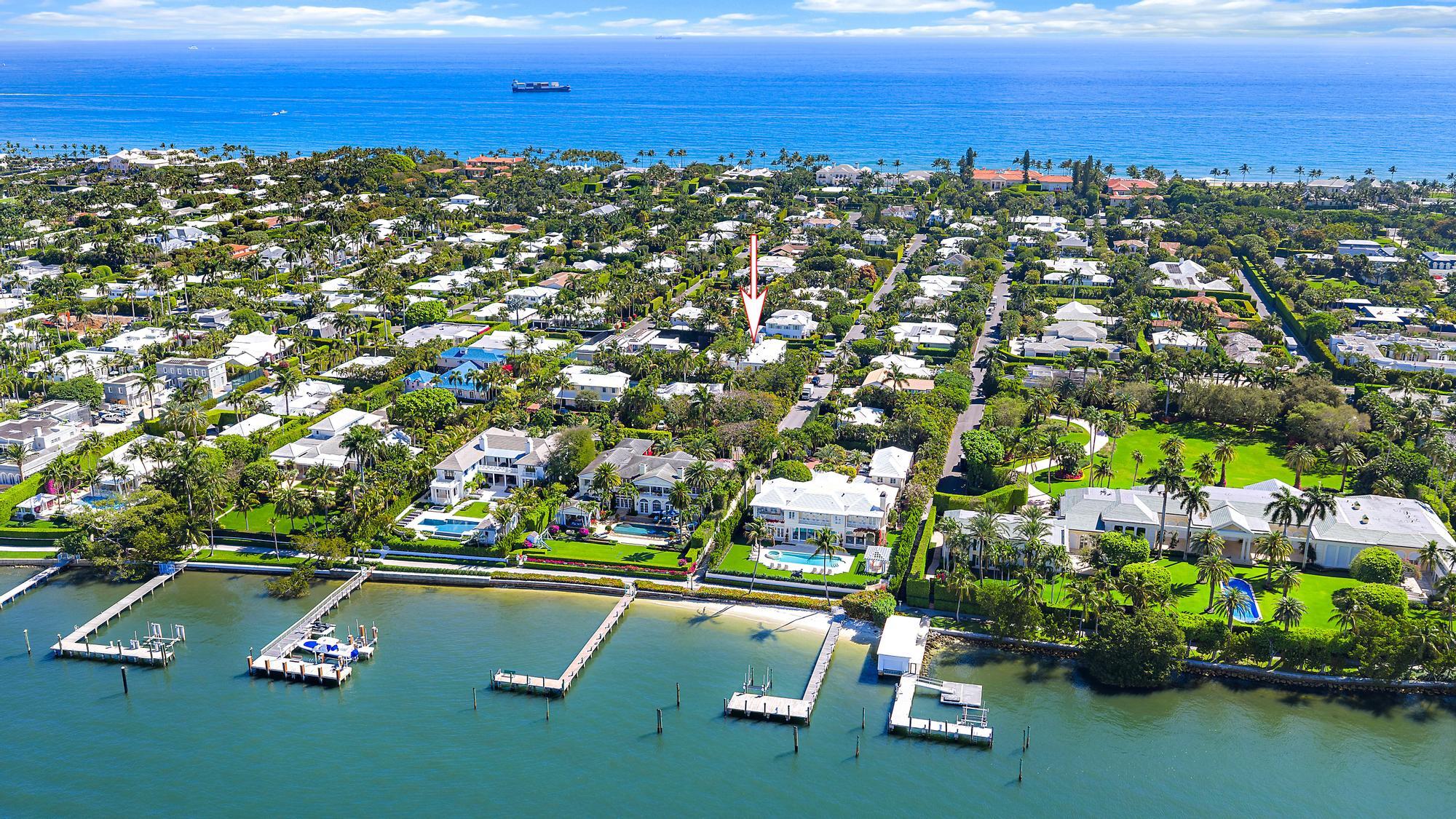 301 Plantation Rd Palm Beach, FL 33480