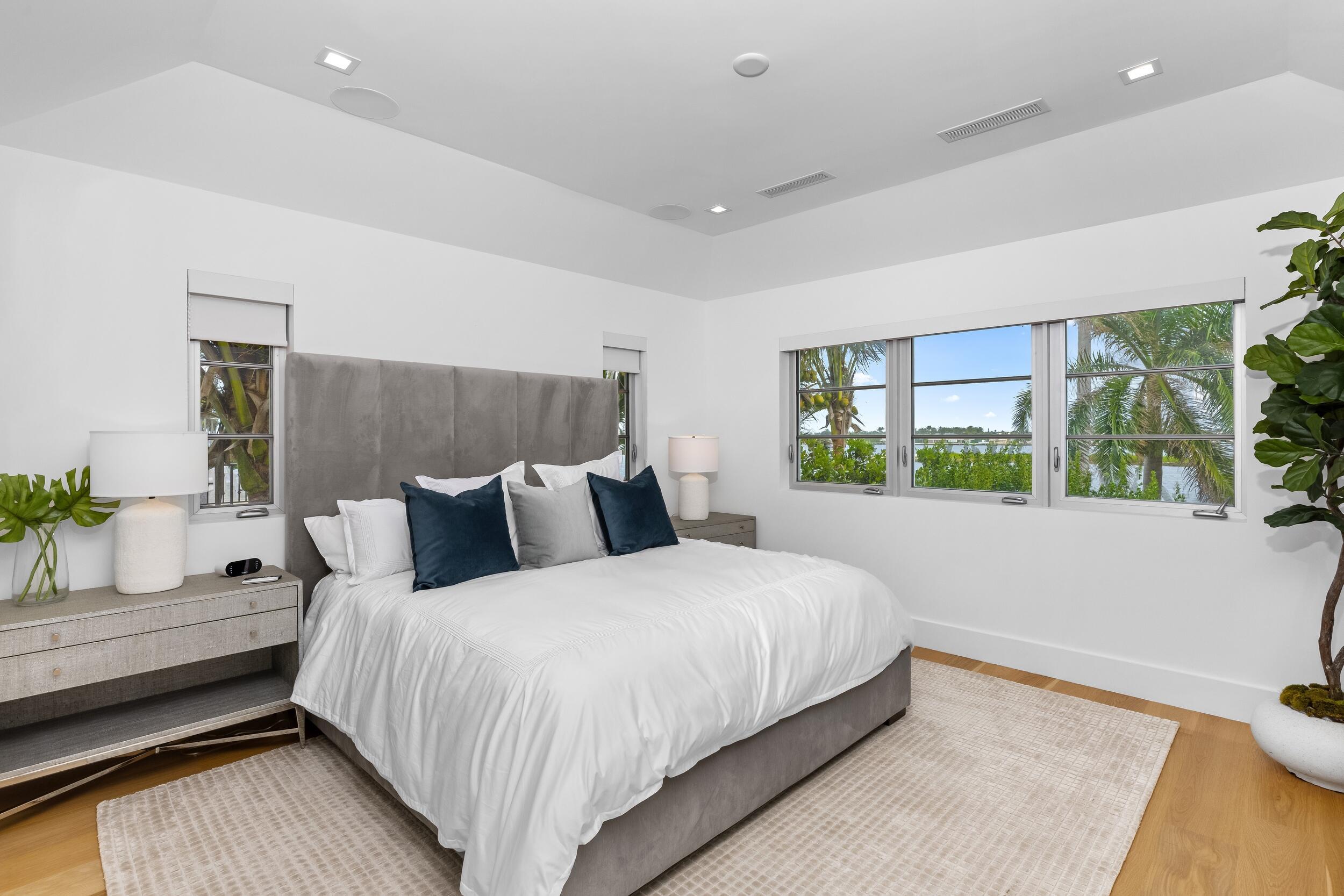 2745 S Flagler Dr West Palm Beach, FL 33405