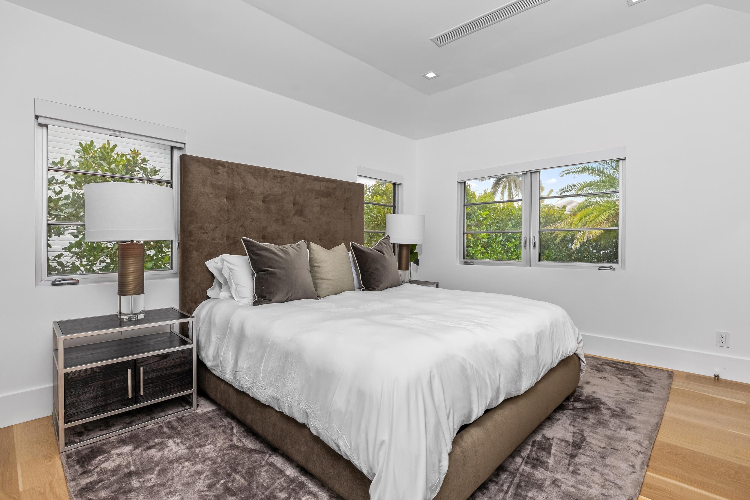 2745 S Flagler Dr West Palm Beach, FL 33405