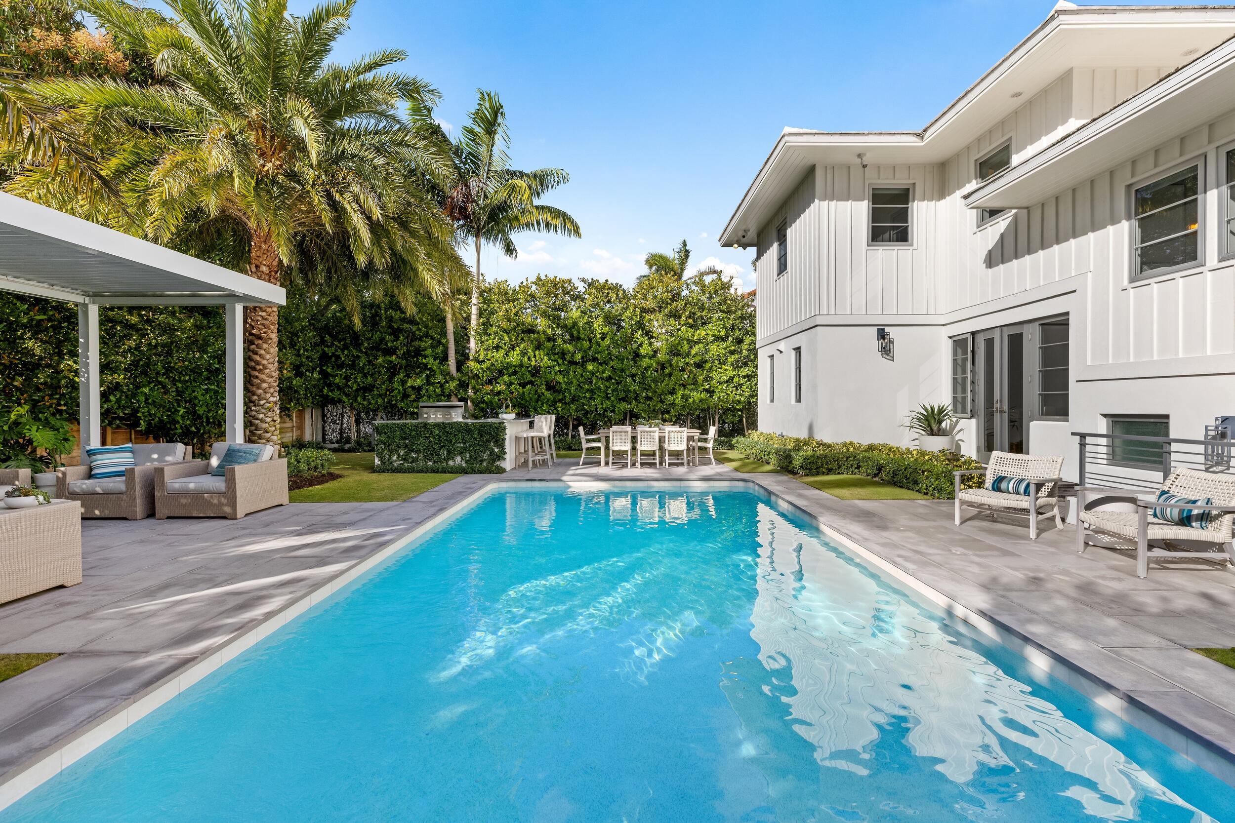 2745 S Flagler Dr West Palm Beach, FL 33405