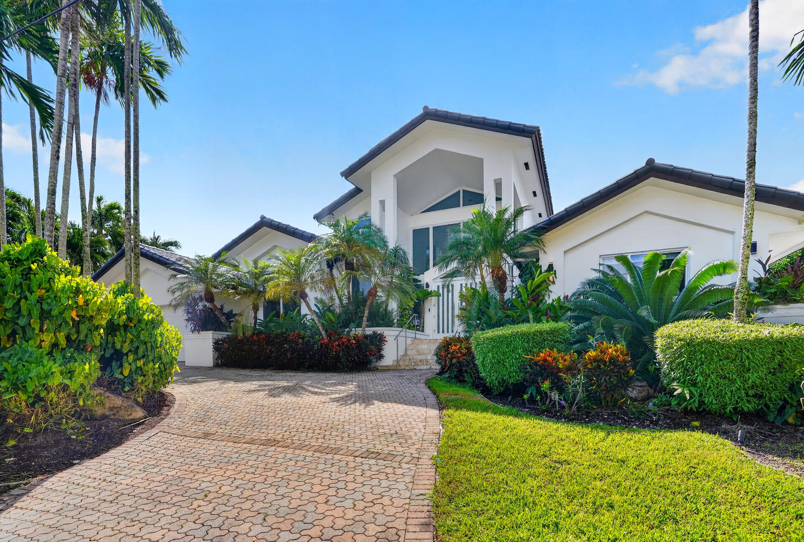 1080 San Pedro Ave