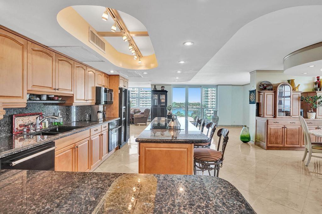 209 N Fort Lauderdale Beach blvd #5A