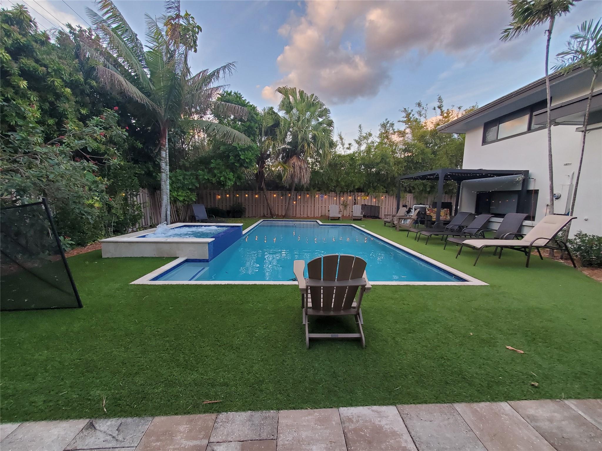 Undisclosed Address Fort Lauderdale, FL 33316