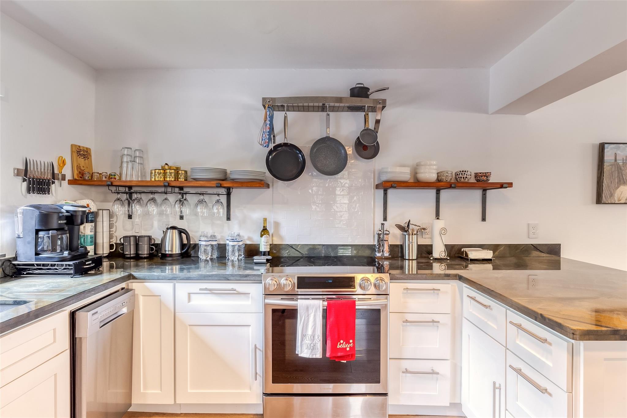 Undisclosed Address Fort Lauderdale, FL 33316