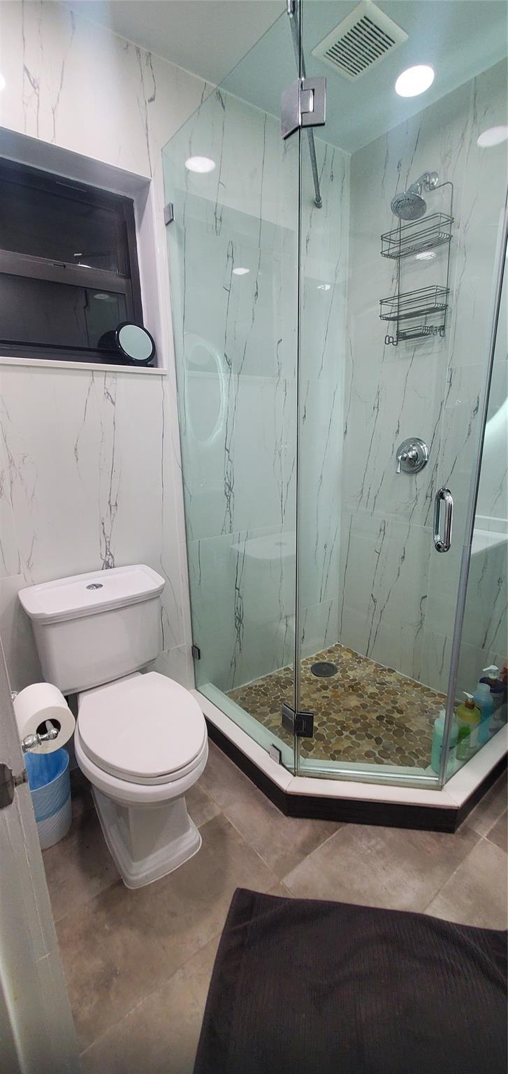 Undisclosed Address Fort Lauderdale, FL 33316