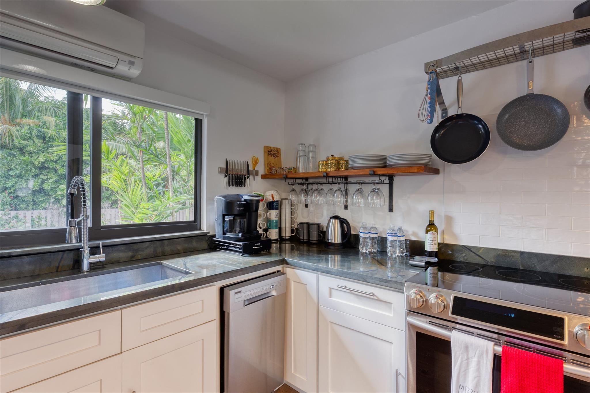 Undisclosed Address Fort Lauderdale, FL 33316