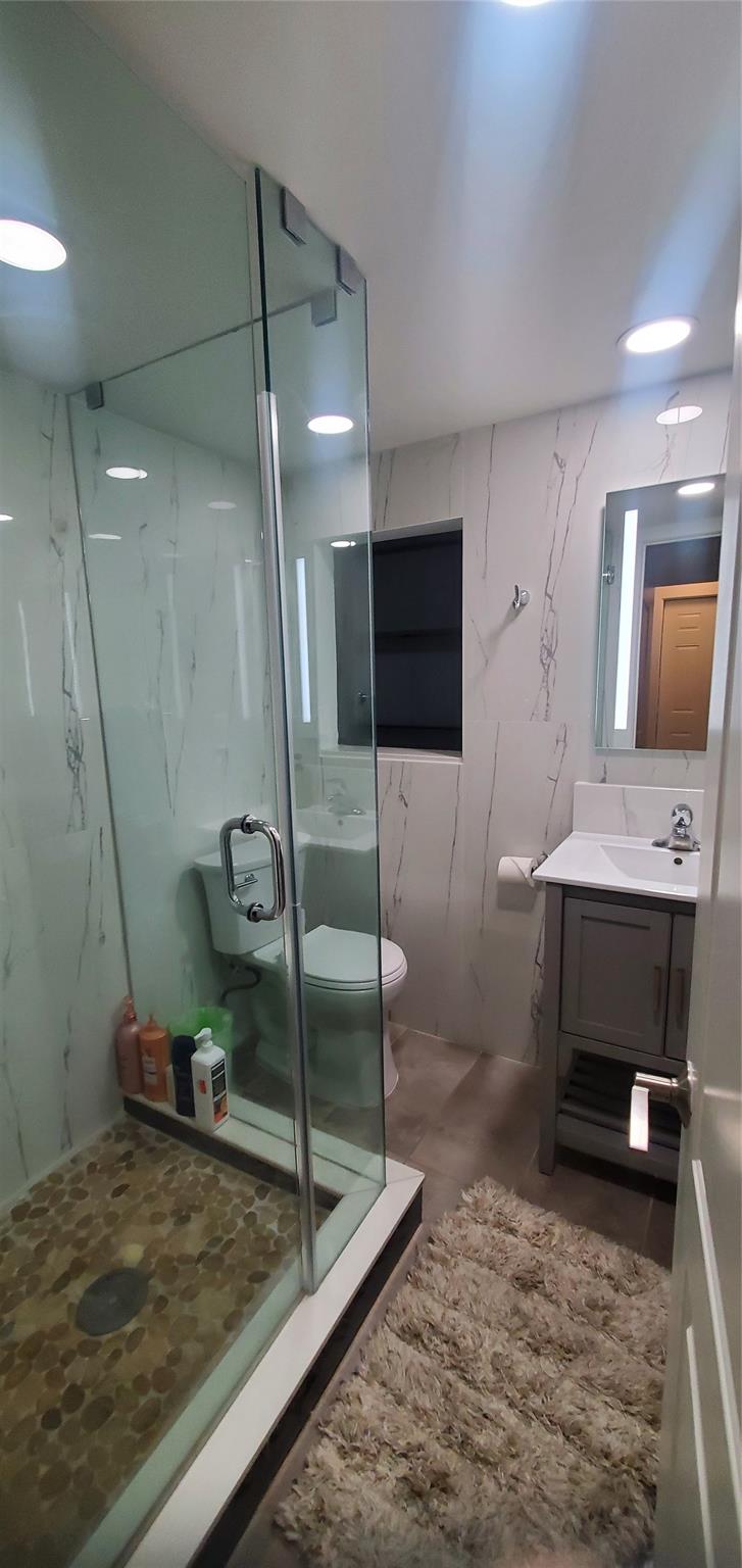 Undisclosed Address Fort Lauderdale, FL 33316