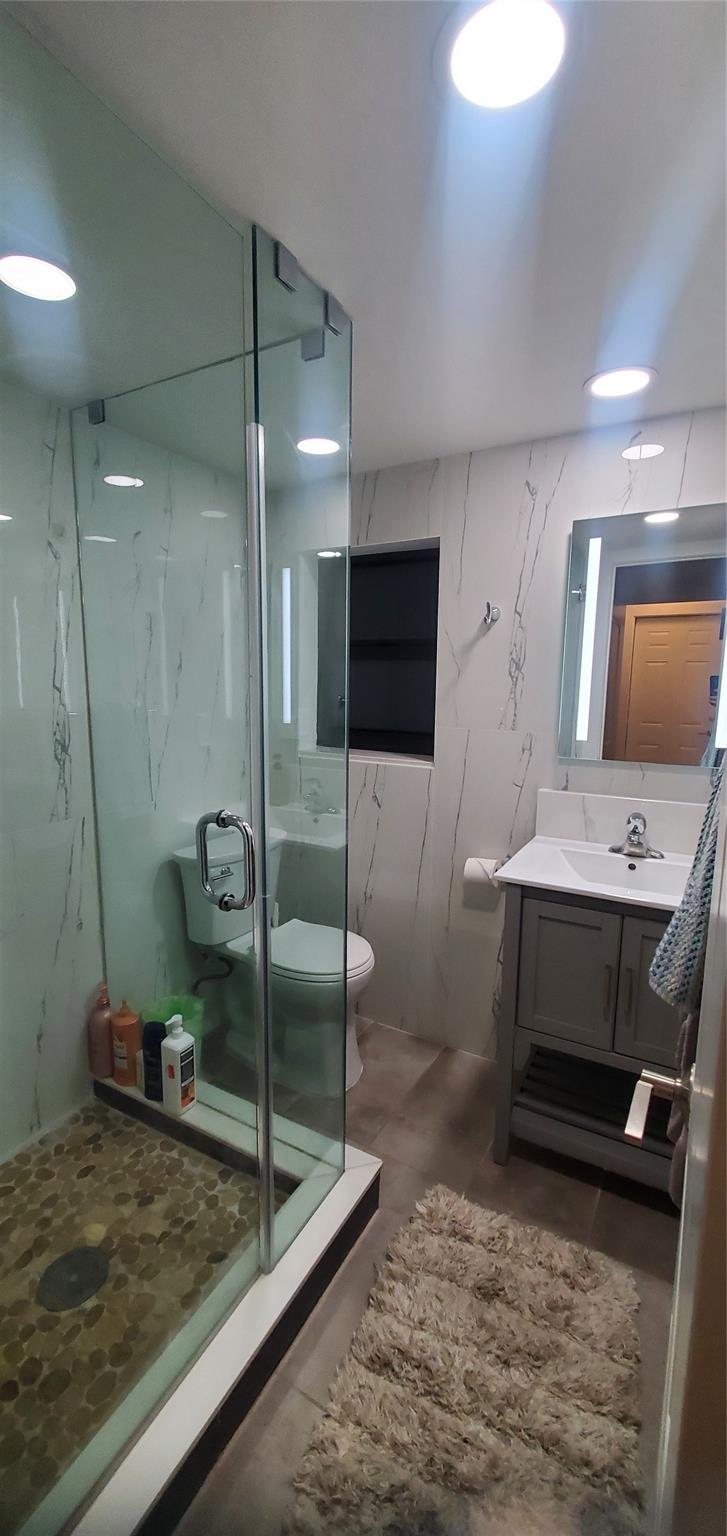 Undisclosed Address Fort Lauderdale, FL 33316