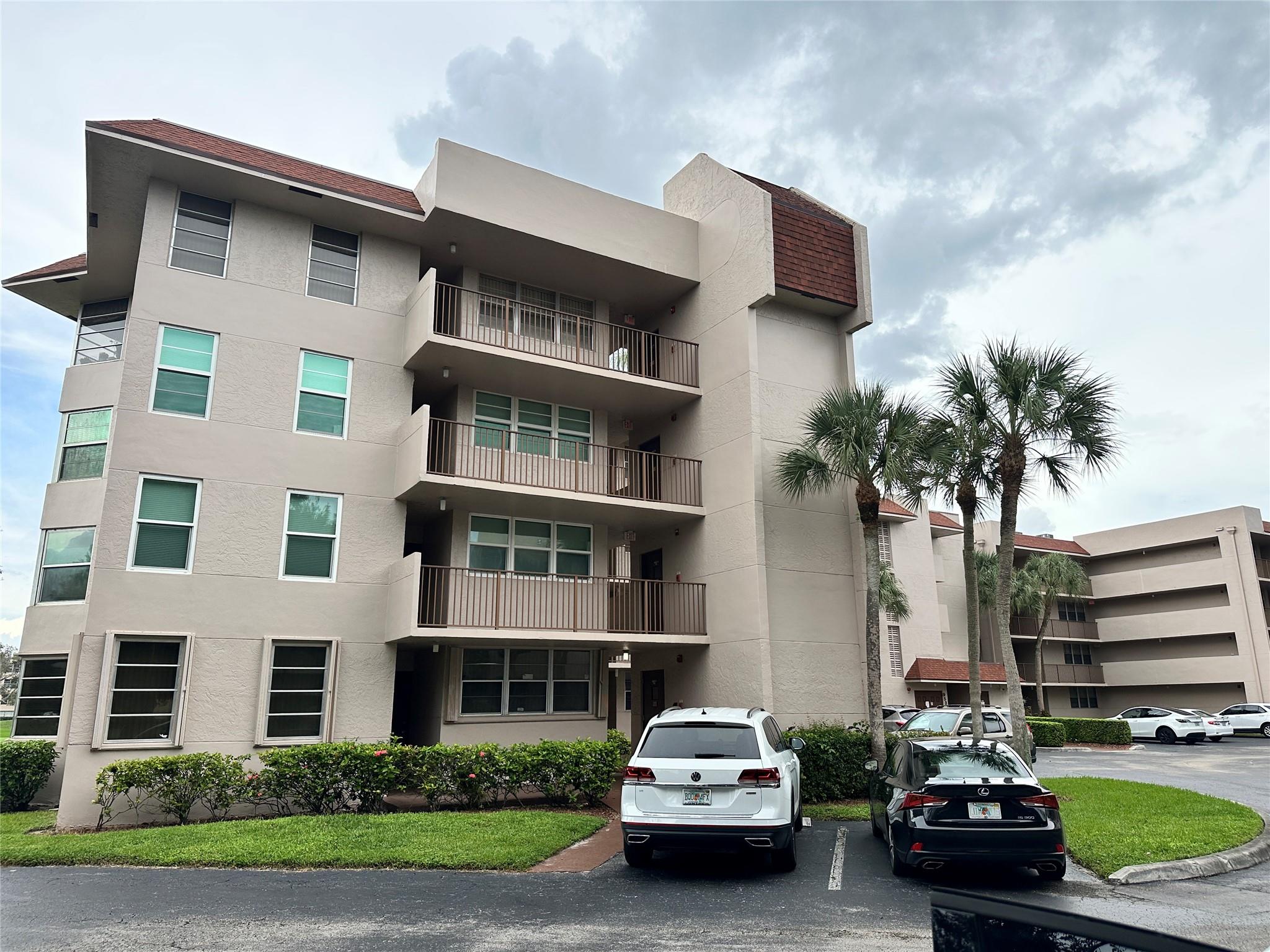 9531 Seagrape Dr #304