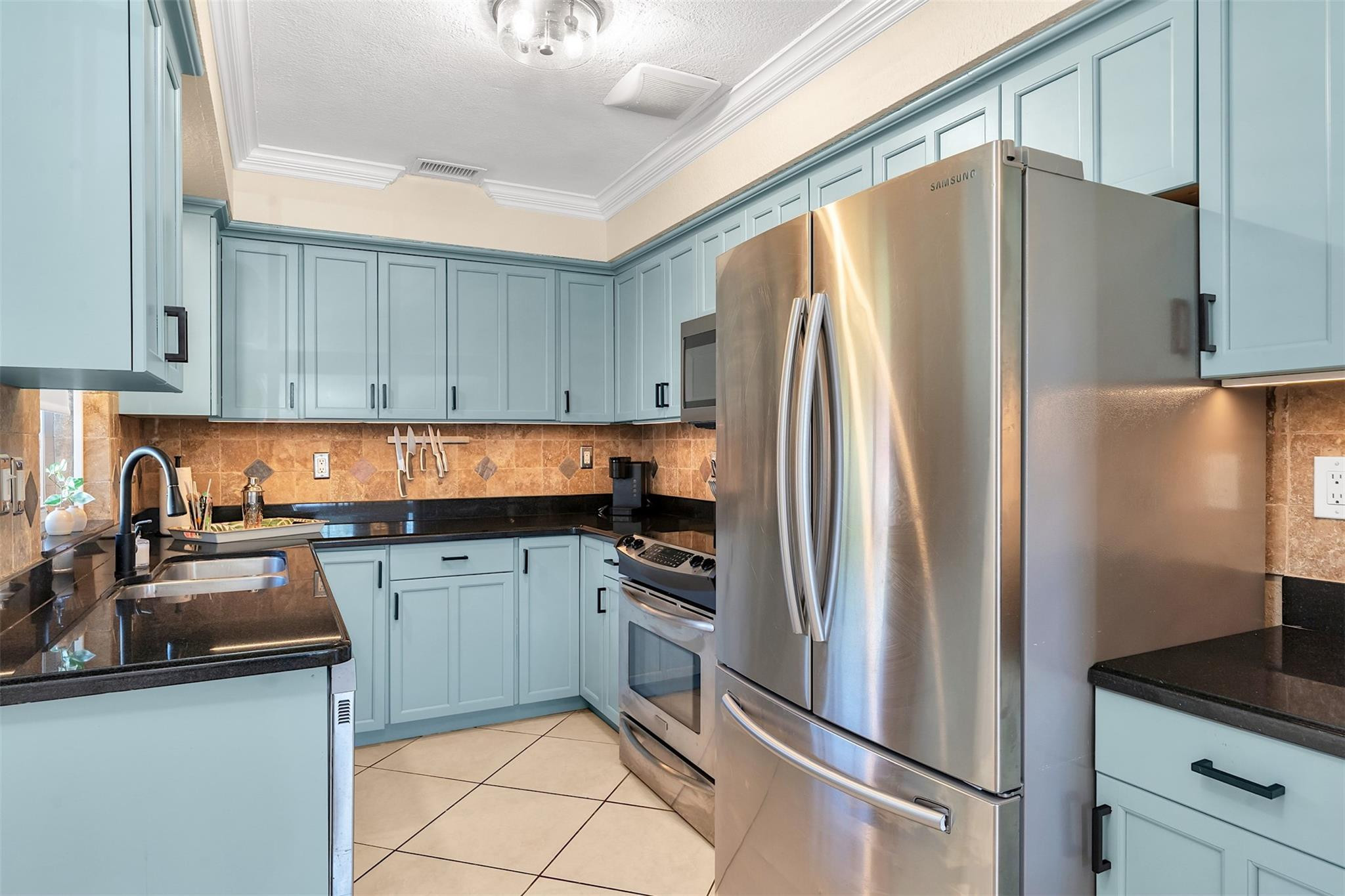 3221 Seaward Pompano Beach, FL 33062