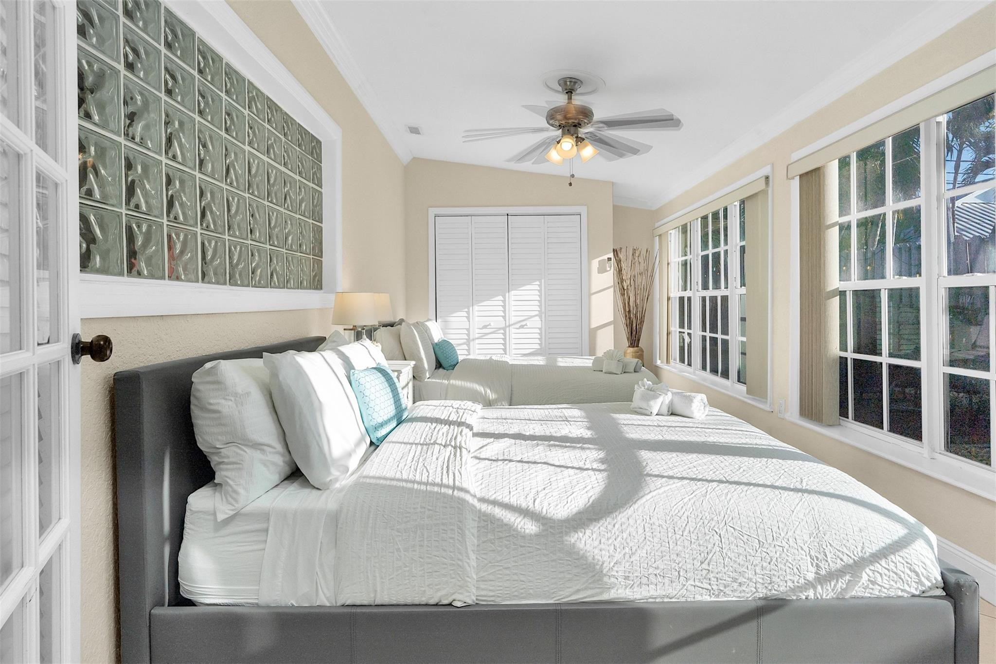 3221 Seaward Pompano Beach, FL 33062