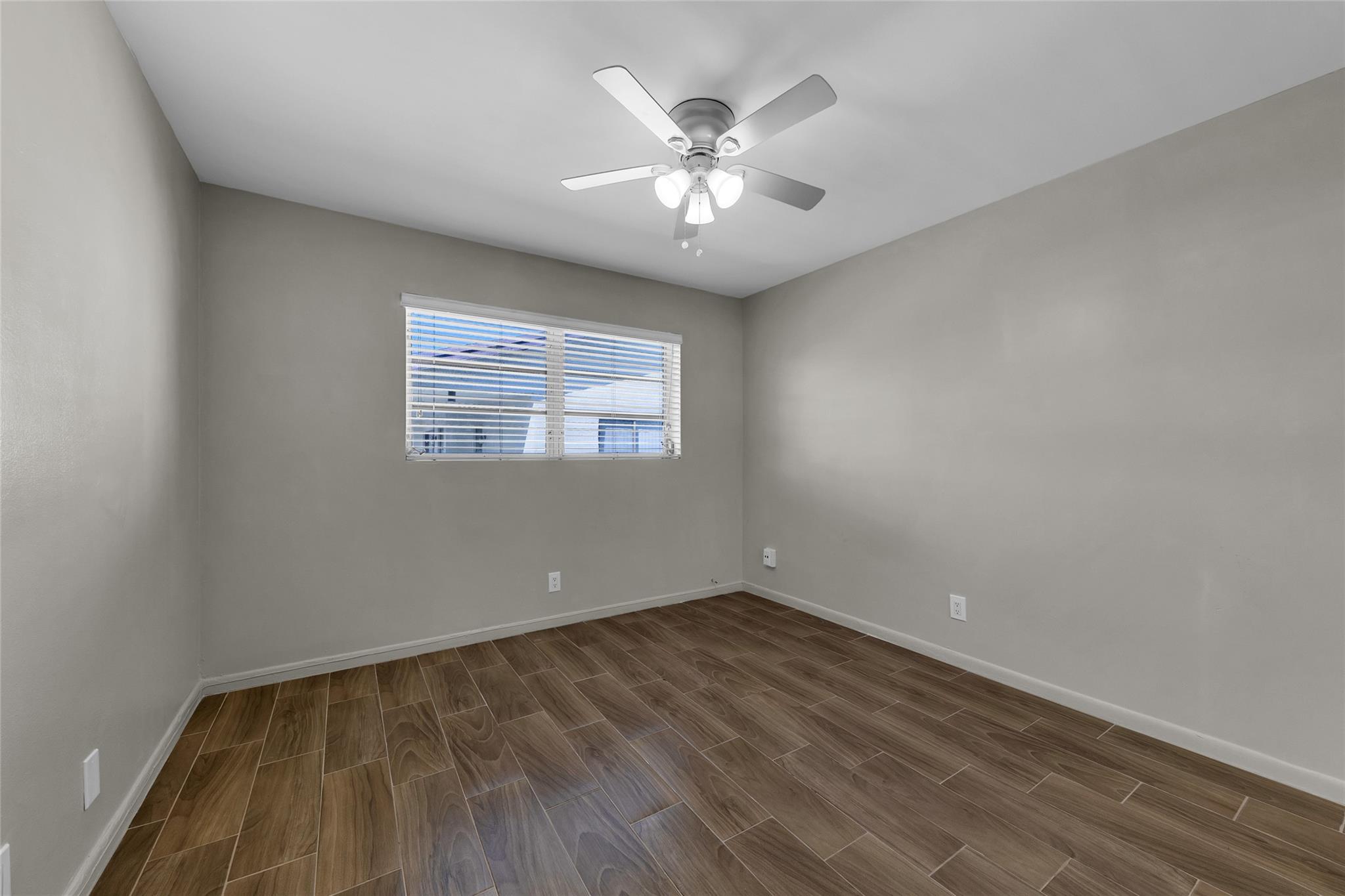 2201 NE 36th St #205 Lighthouse Point, FL 33064