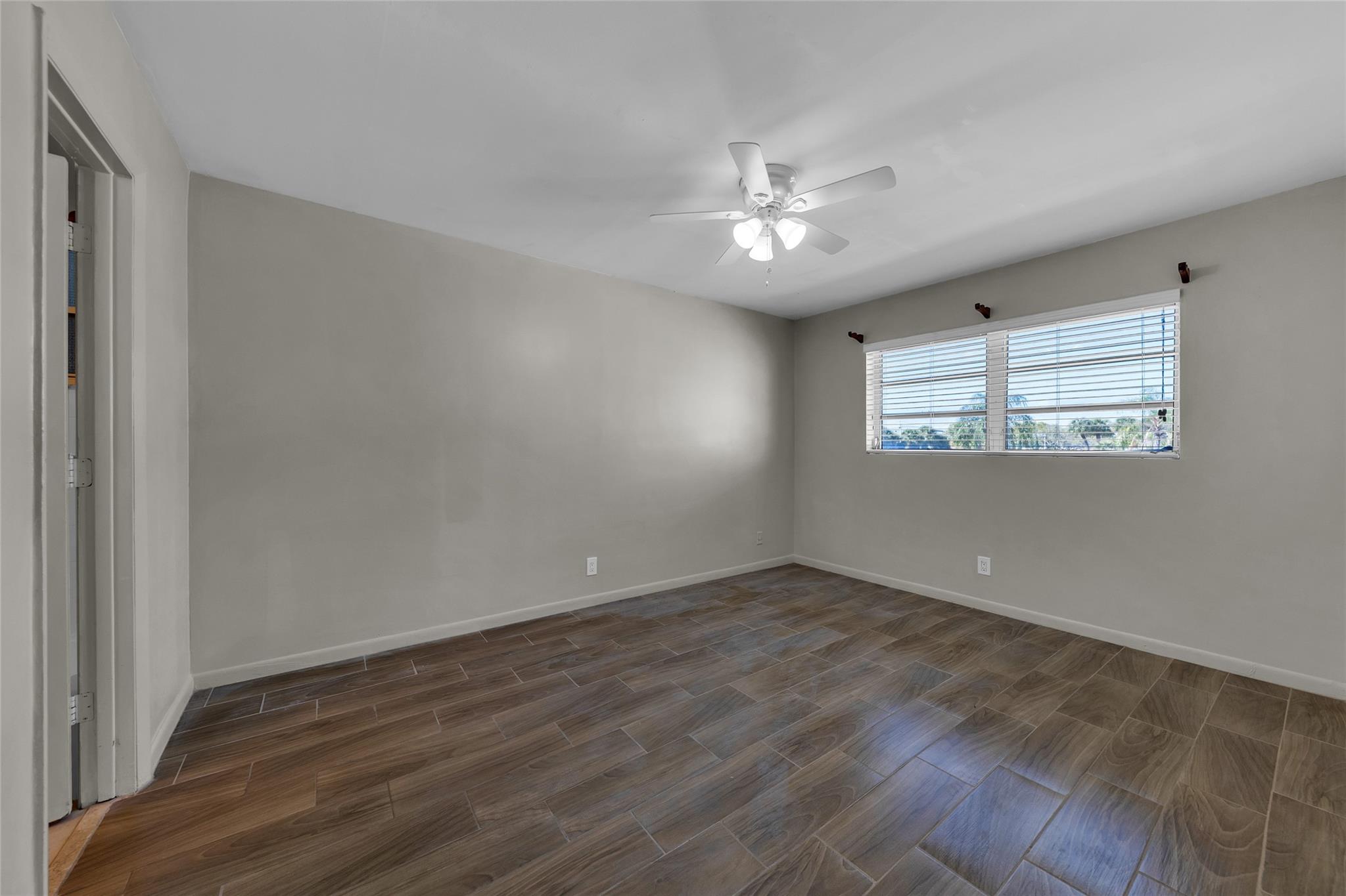 2201 NE 36th St #205 Lighthouse Point, FL 33064