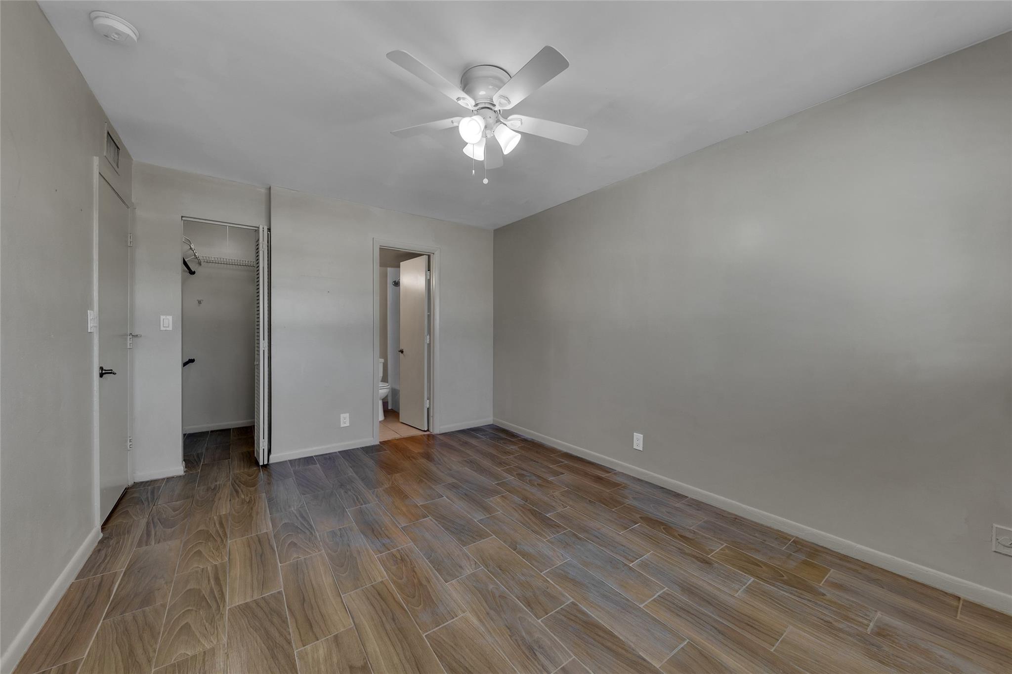 2201 NE 36th St #205 Lighthouse Point, FL 33064