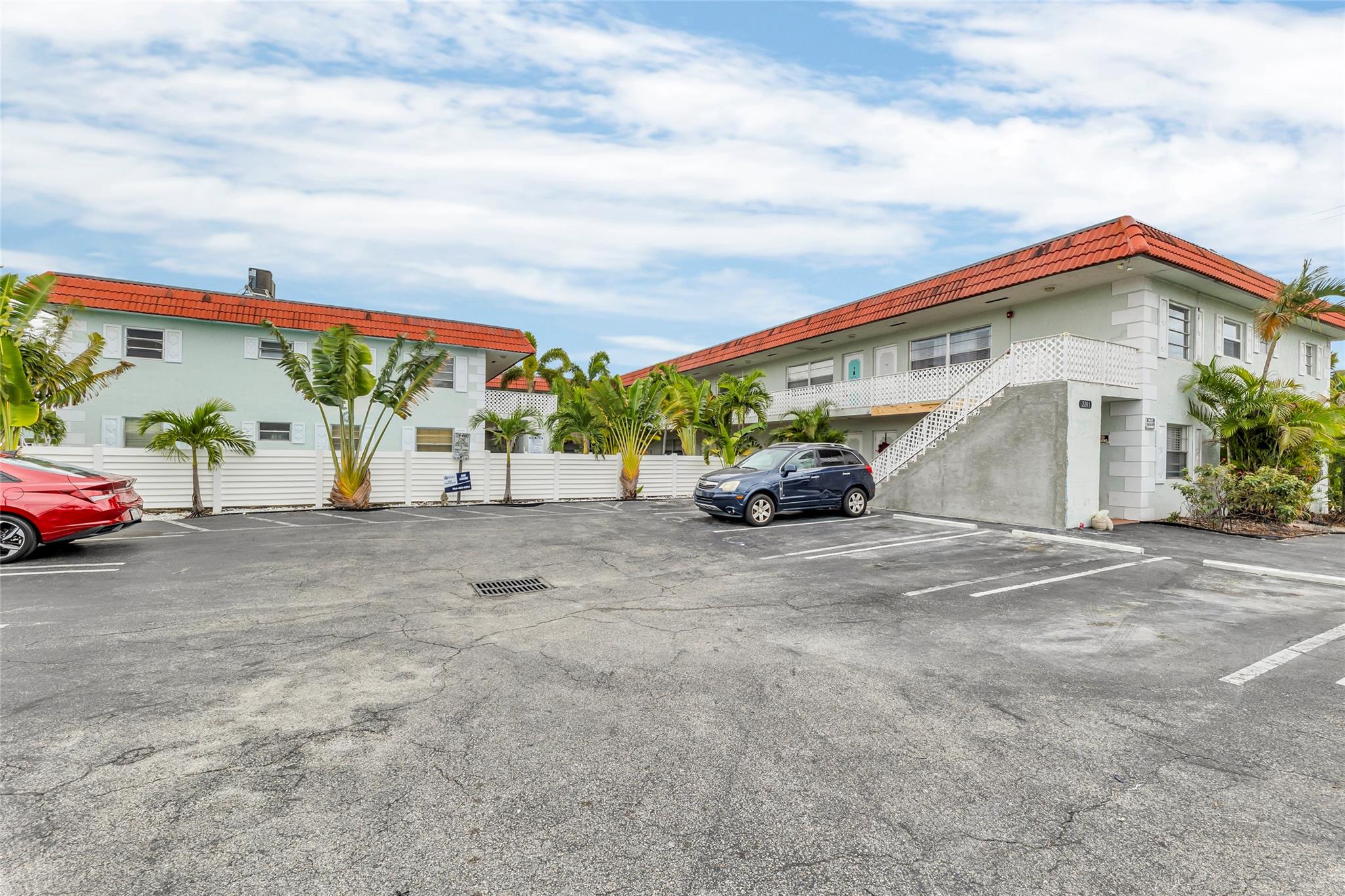 2201 NE 36th St #205 Lighthouse Point, FL 33064