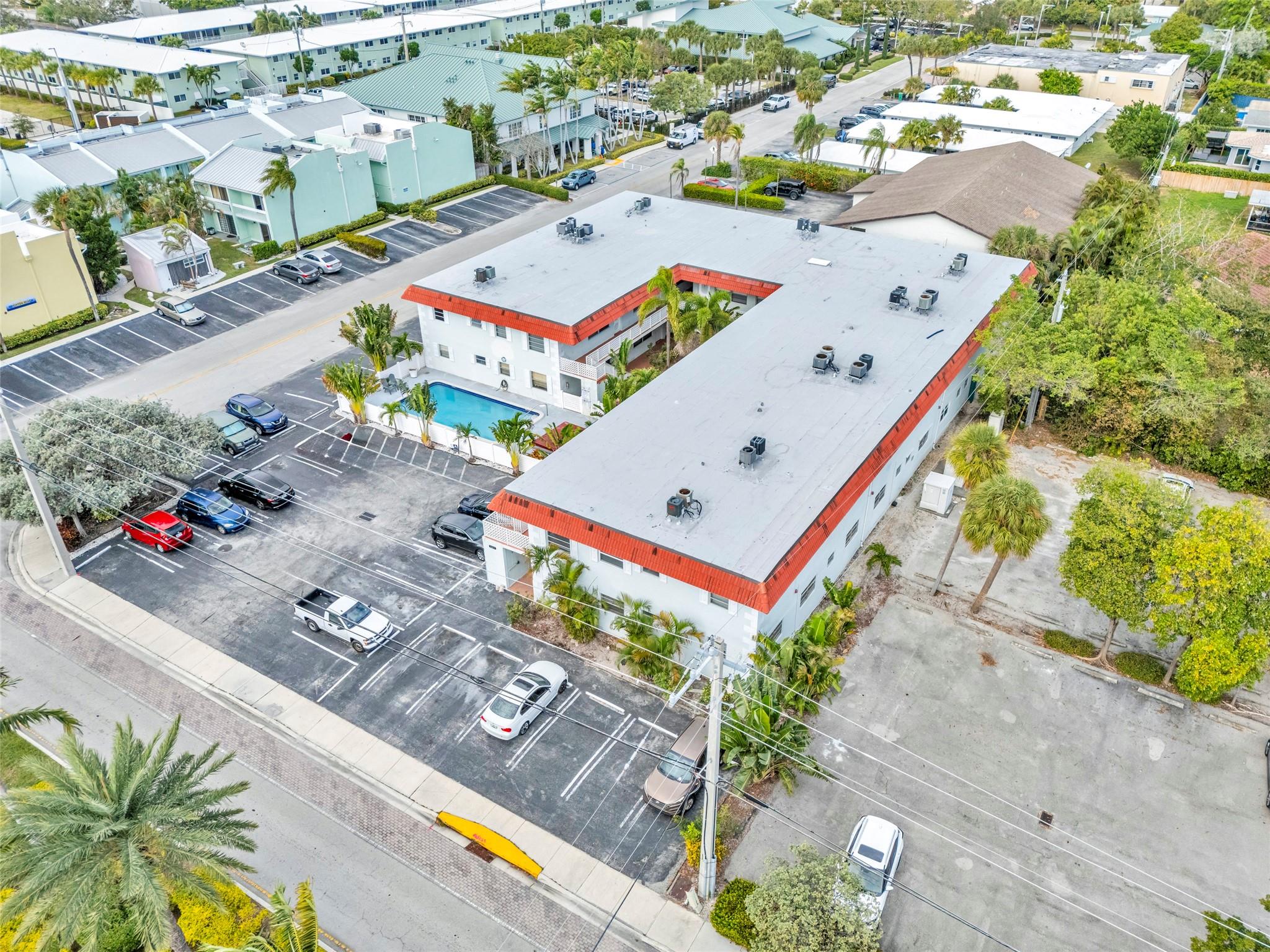 2201 NE 36th St #205 Lighthouse Point, FL 33064