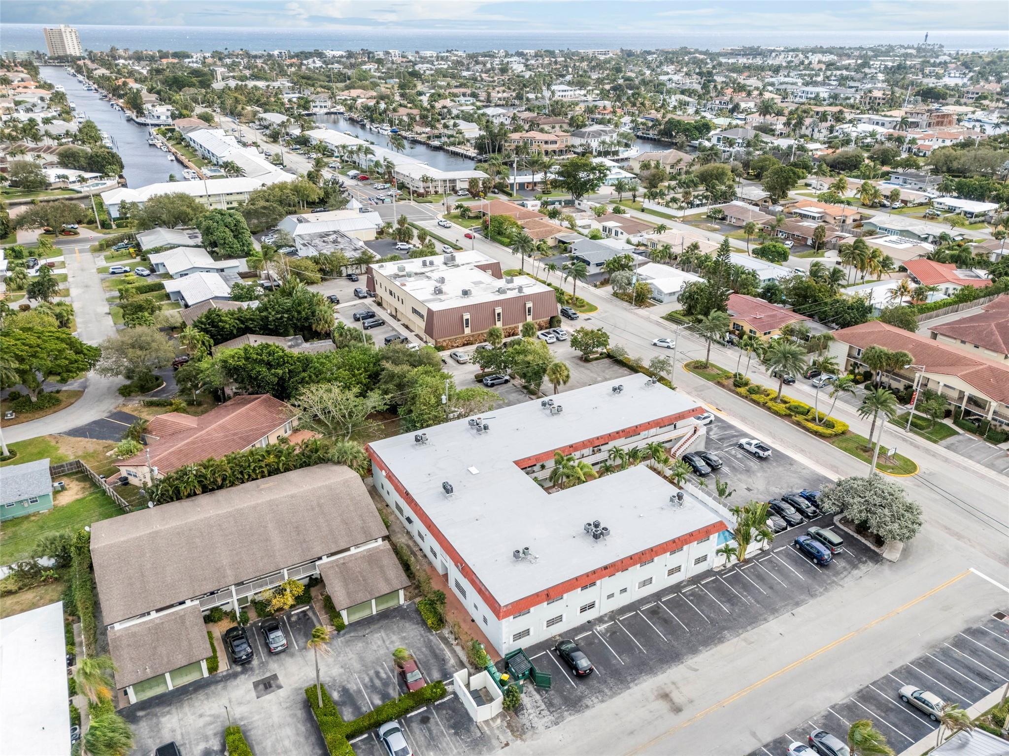 2201 NE 36th St #205 Lighthouse Point, FL 33064