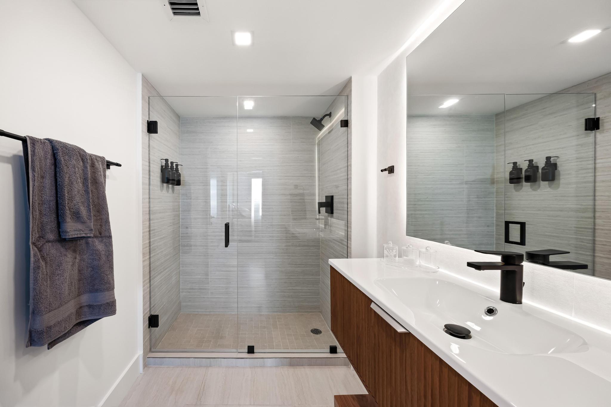 9499 Collins Ave #603 Surfside, FL 33154