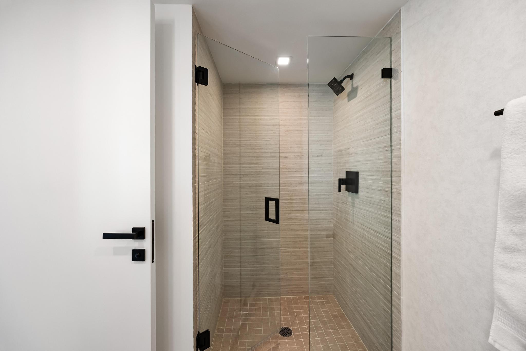 9499 Collins Ave #603 Surfside, FL 33154