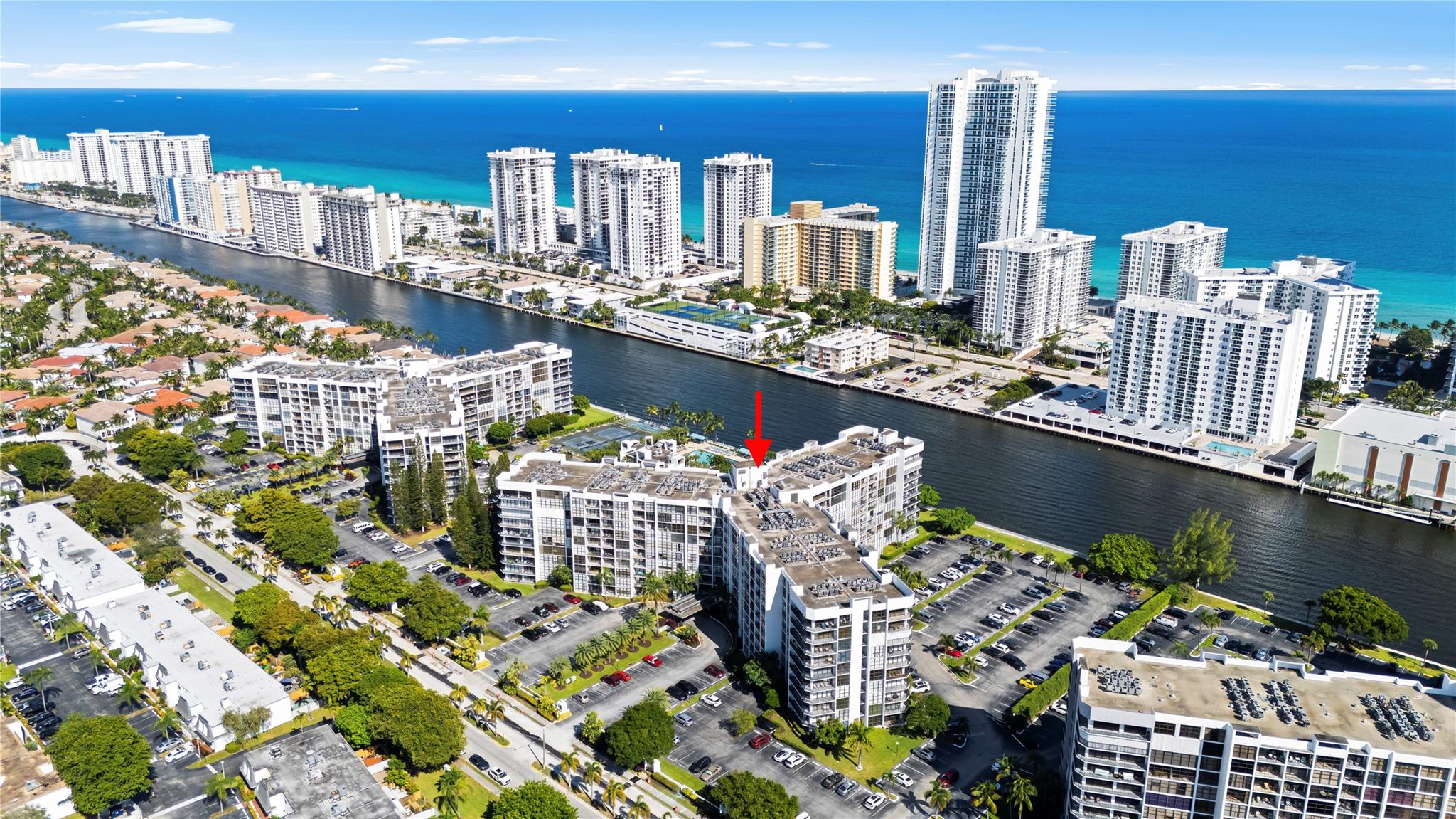 800 Parkview Dr #718