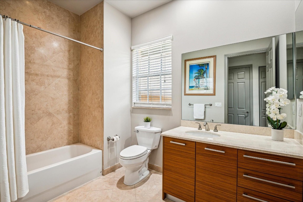 Undisclosed Address Fort Lauderdale, FL 33308