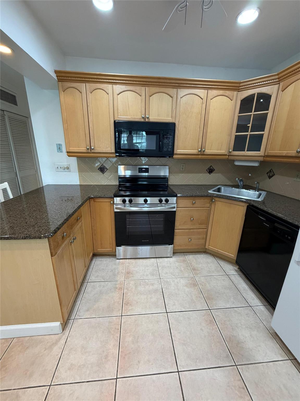 5203 NE 24th Ter #B-311