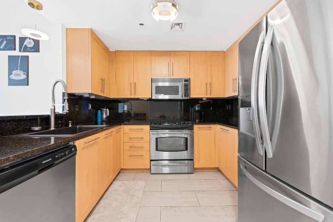 511 SE 5th #1709 Fort Lauderdale, FL 33301