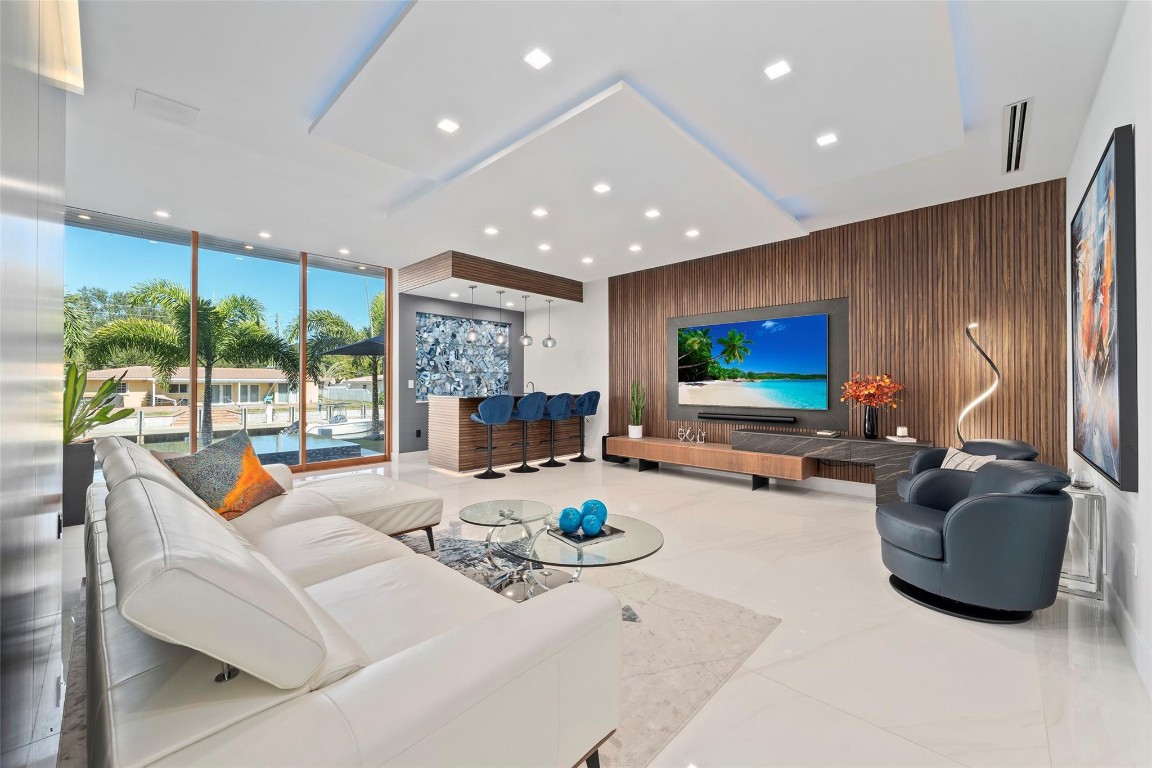 2631 NE 48th Lighthouse Point, FL 33064