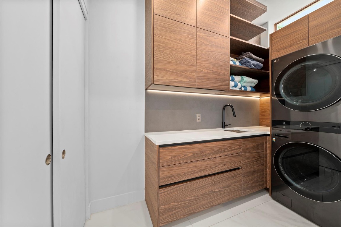 2631 NE 48th Lighthouse Point, FL 33064