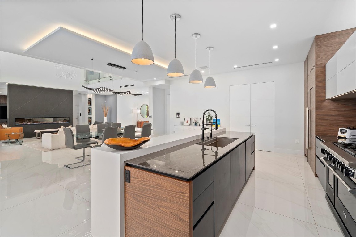 2631 NE 48th Lighthouse Point, FL 33064