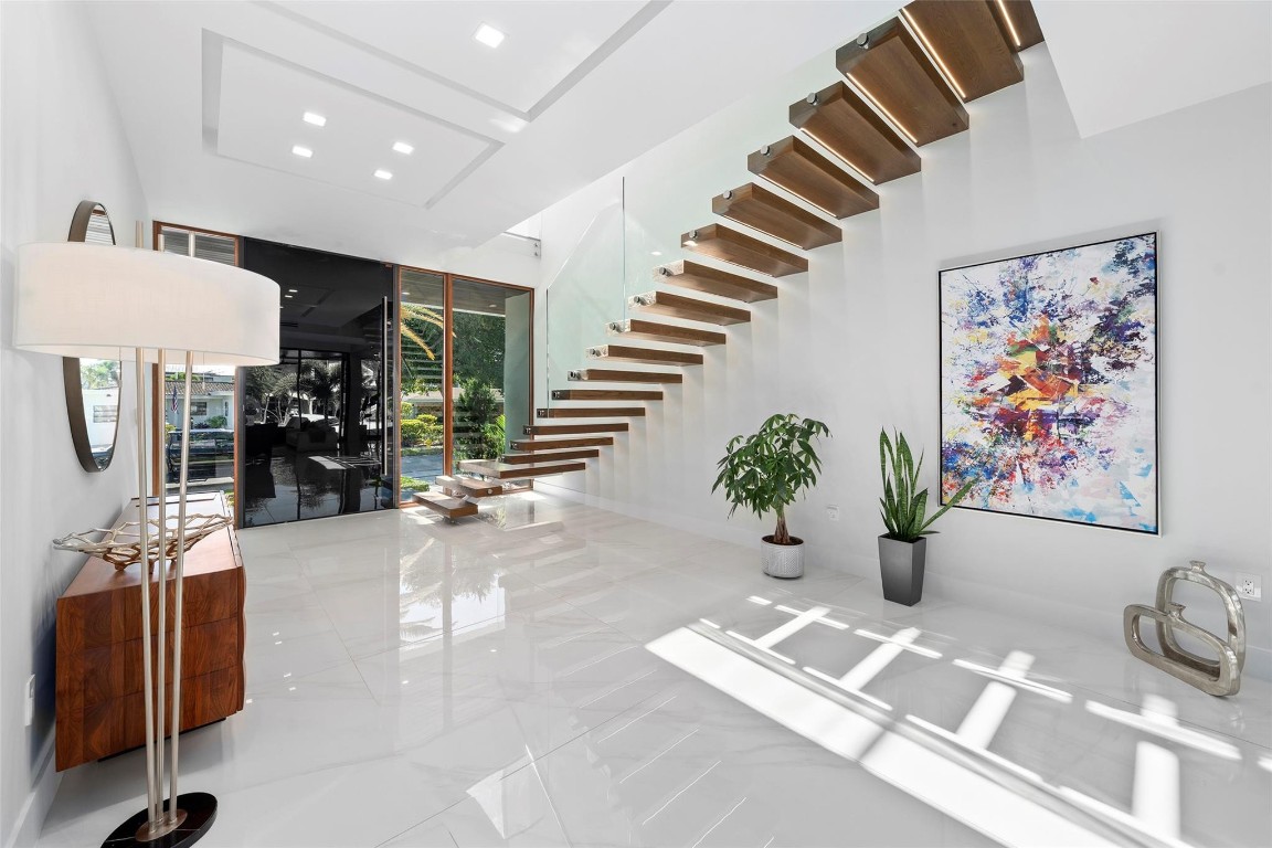 2631 NE 48th Lighthouse Point, FL 33064