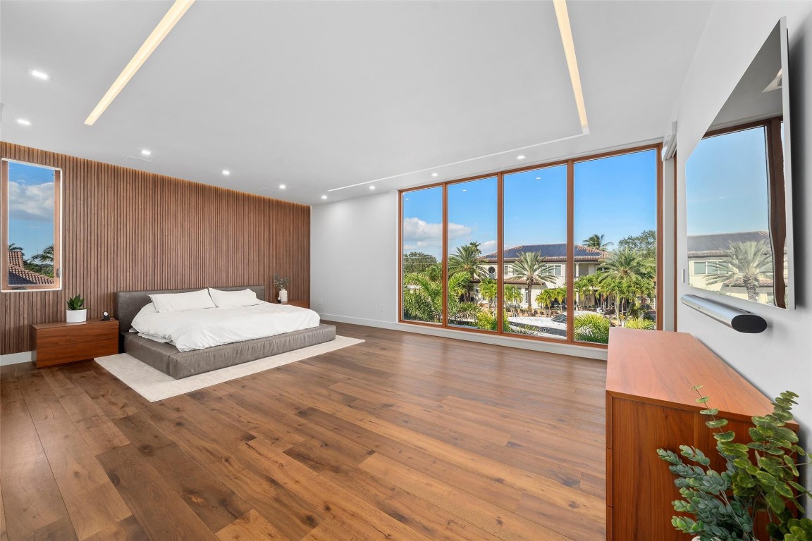 2631 NE 48th Lighthouse Point, FL 33064